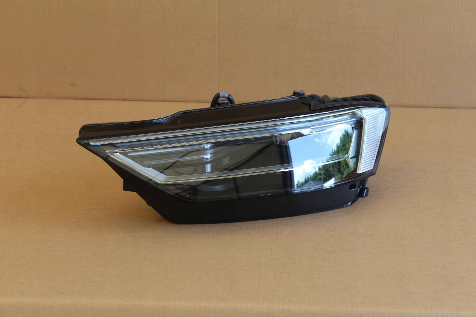 Reflektor lampa przód lewa FULL LED Audi A8 D5 4N