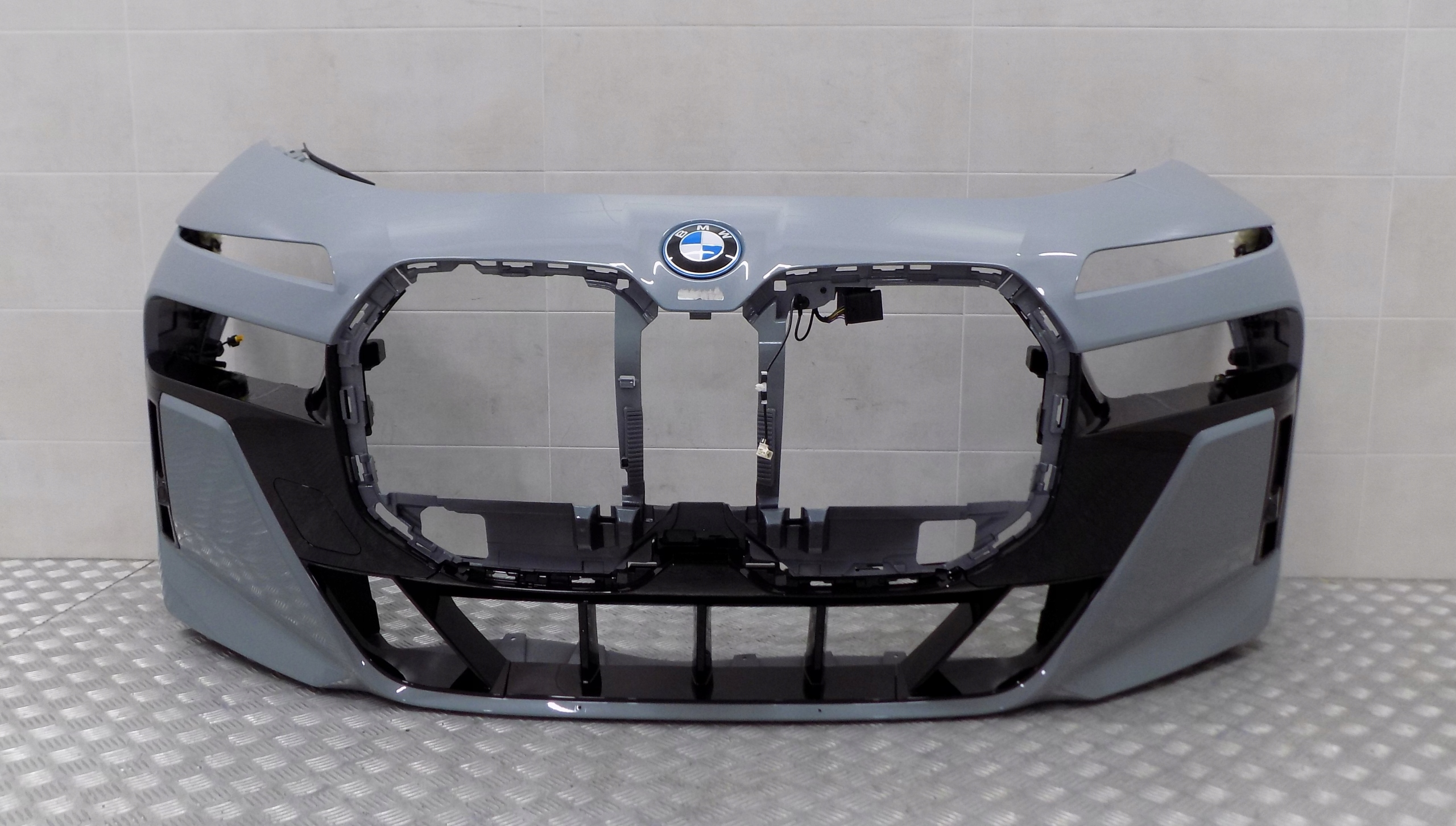 BMW 7 G70 front bumper BROOKLYN M-PAK 6PDC
