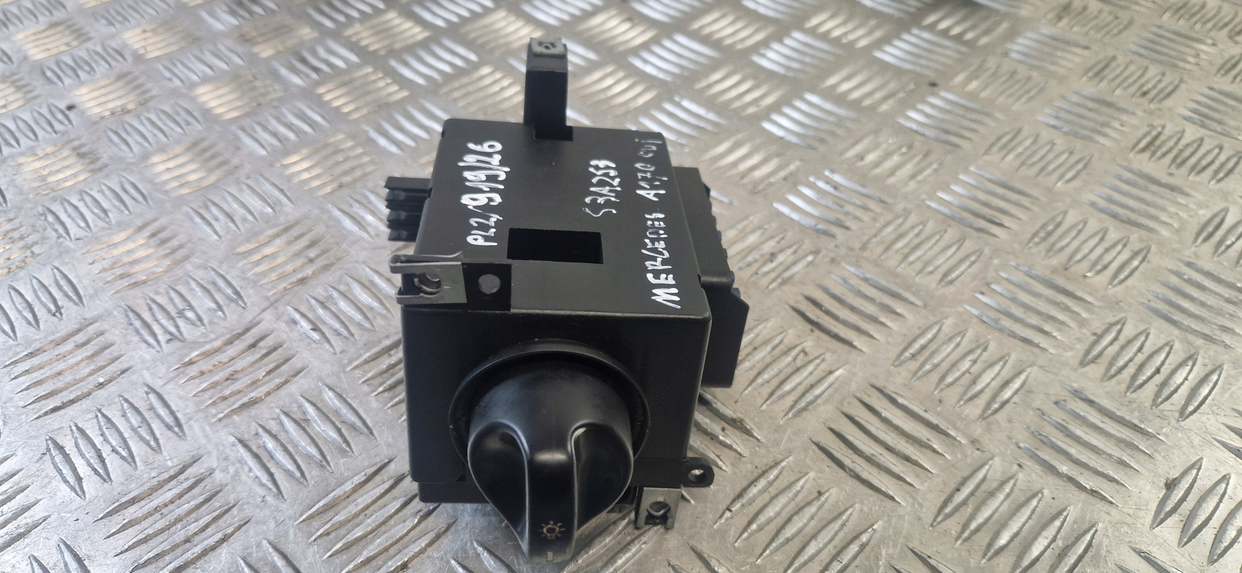 light switch MERCEDES A KLASA 1685450104