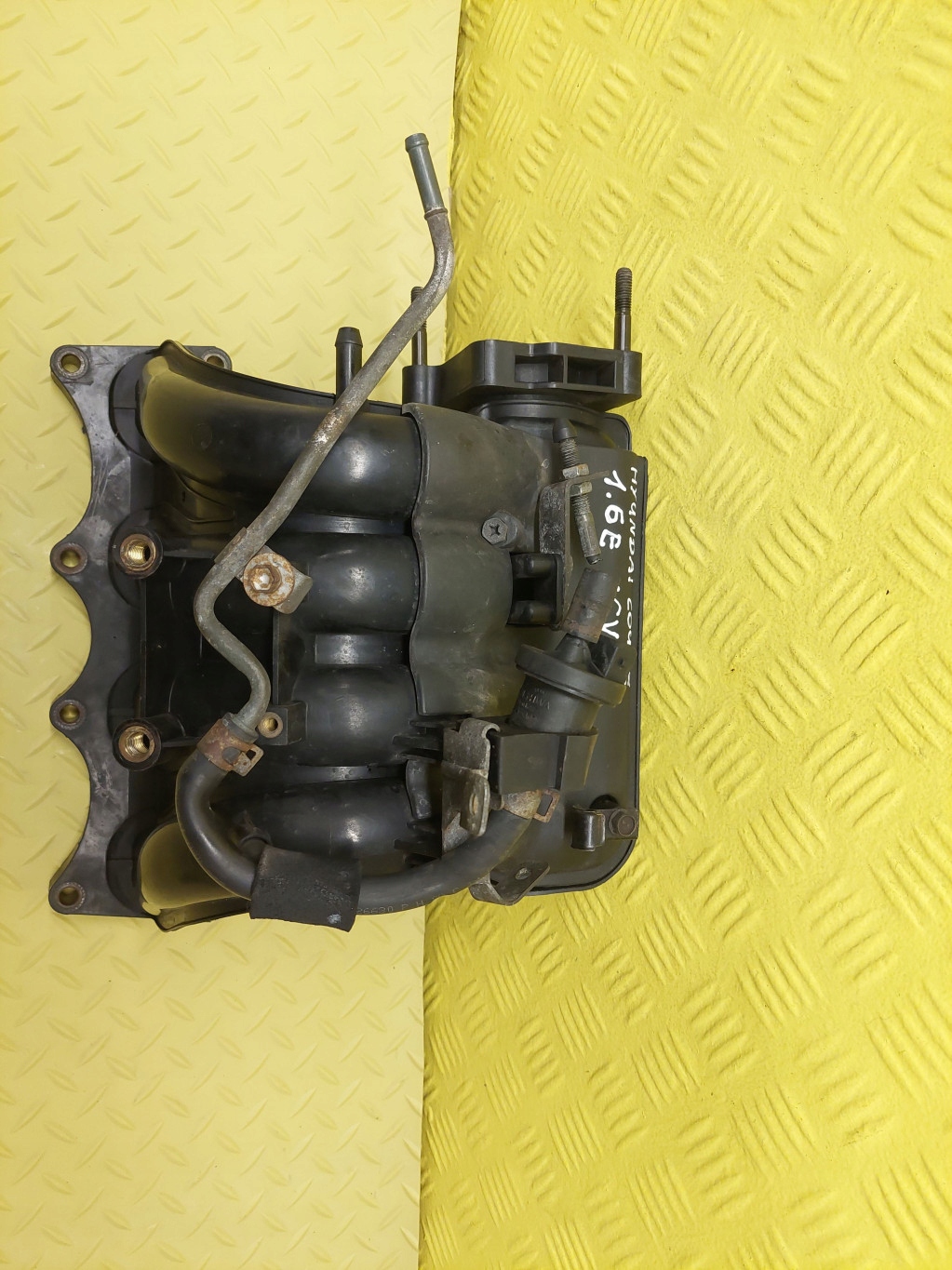 HYUNDAI COUPE 1.6 16V intake manifold