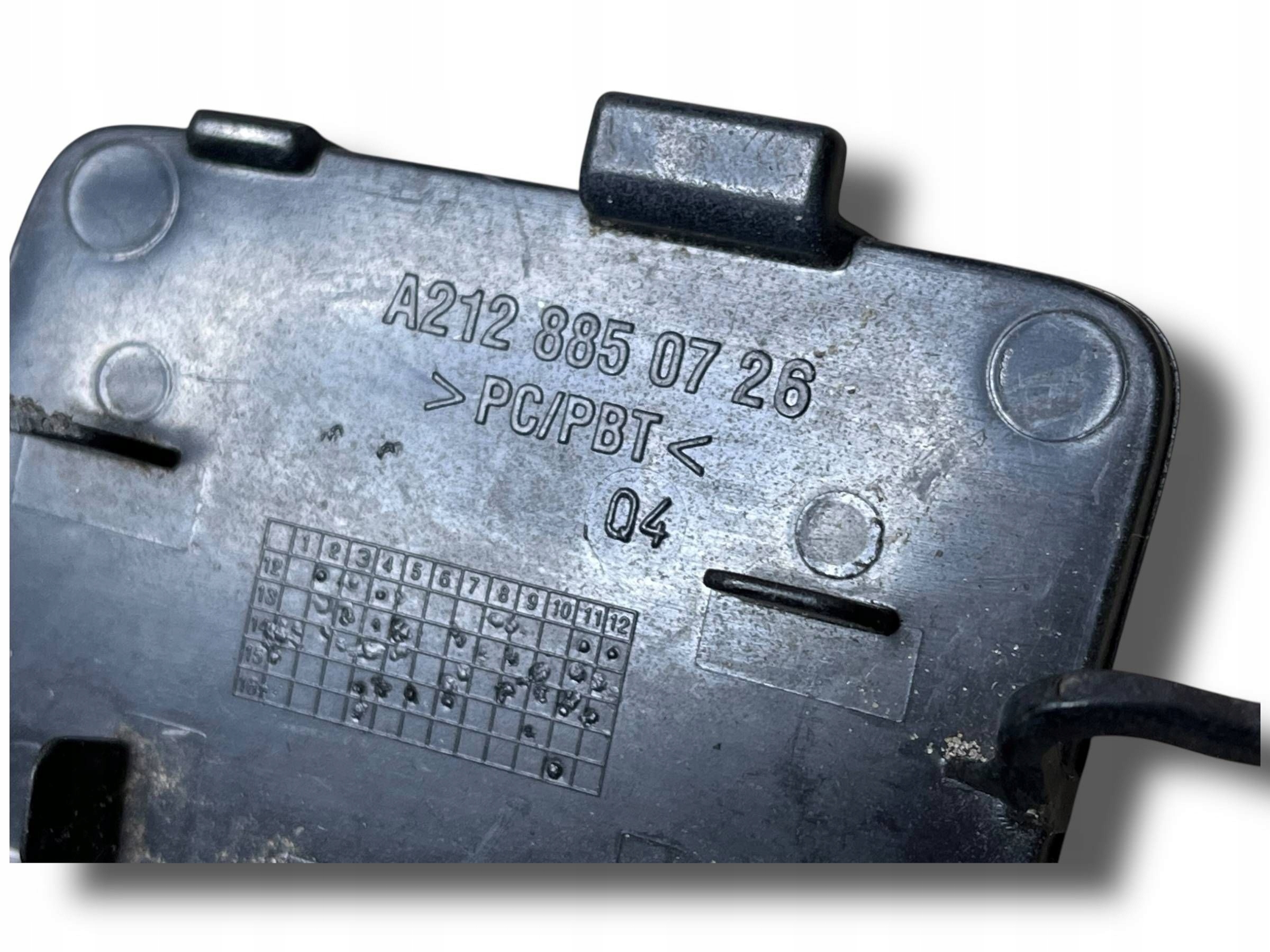 Abschleppöse DO MERCEDES BENZ E-CLASS W212 2013-2016 A2128850726 !J