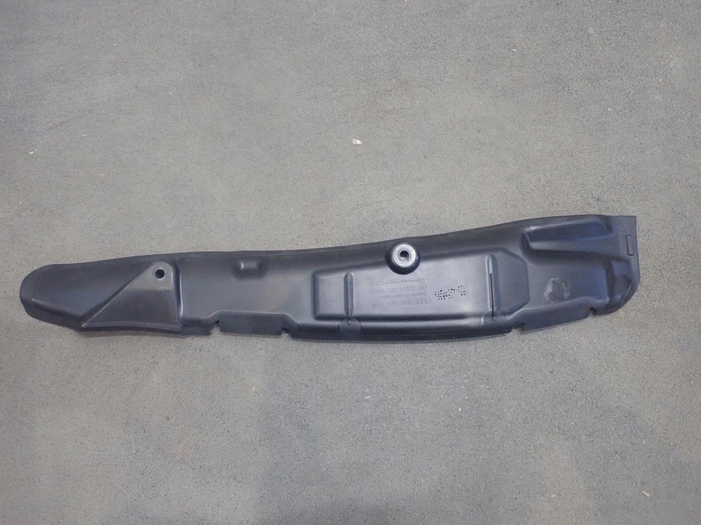 hangszigetelő sárvédöt bal eleje AUDI A4 B9 2015