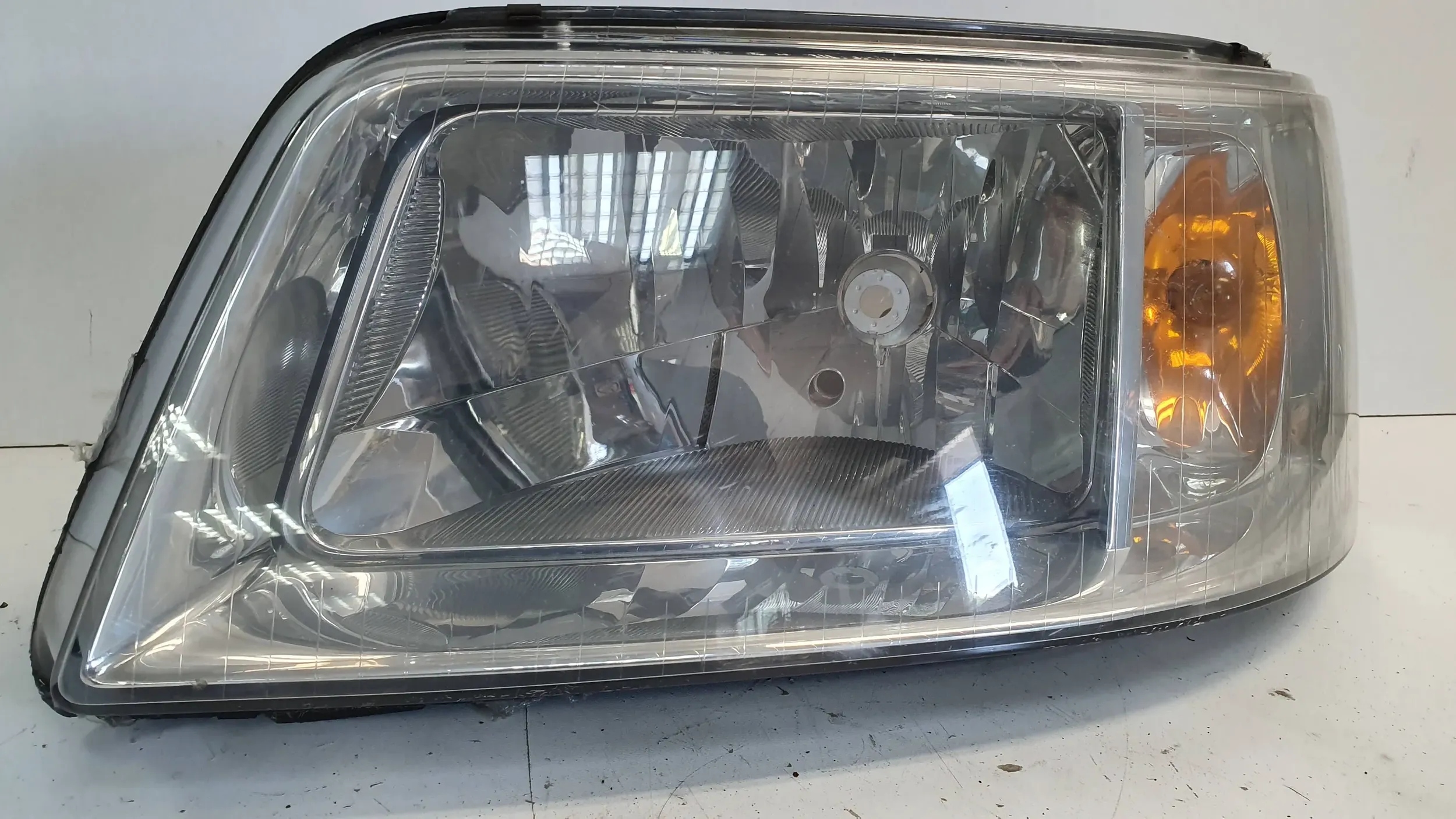 light front left 7H1941015J Vw Transporter T5 03