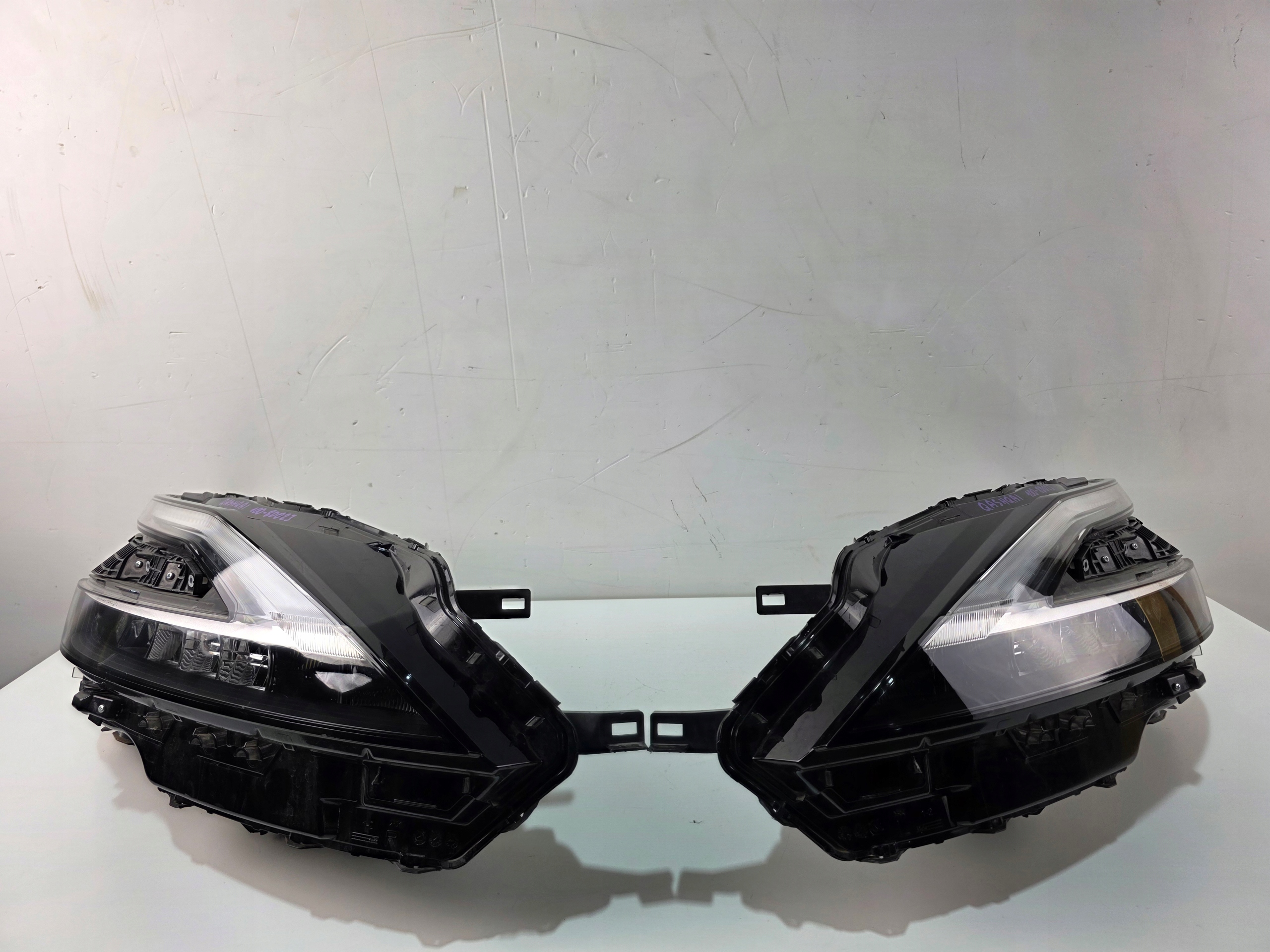 lights front ADAPTIVE LED NISSAN QASHQAI III J12 100-8D02J