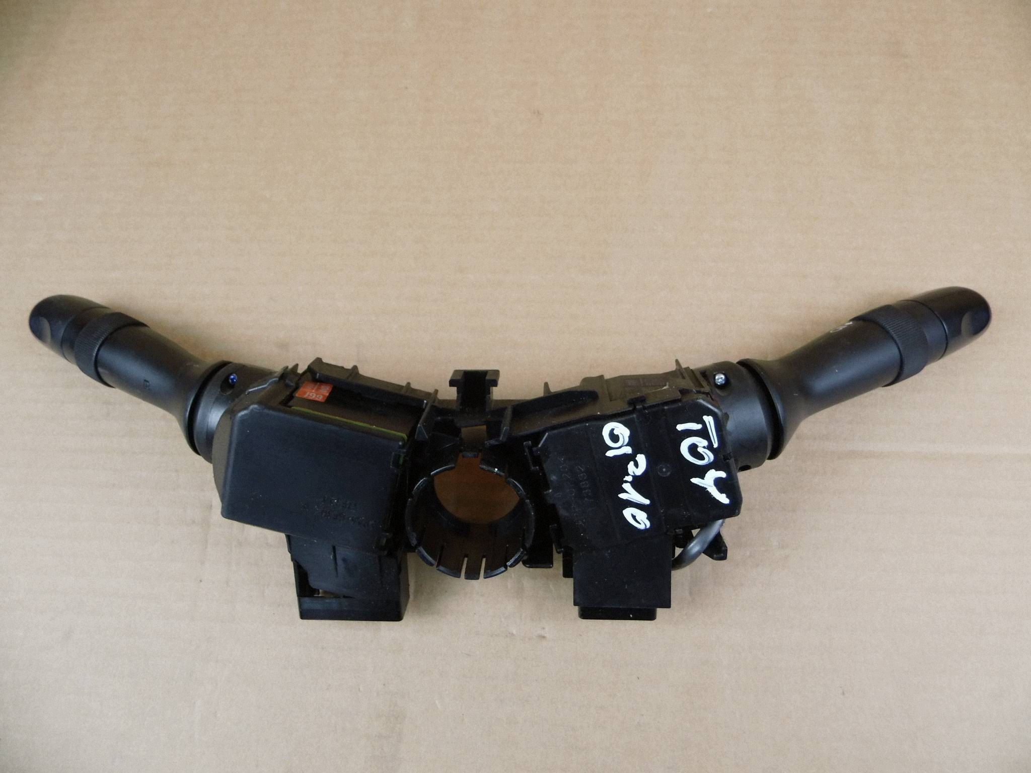 Toyota Auris e Interruttore comando luci tergicristalli zespolony DEVIO LUCI DEVIO 17F611