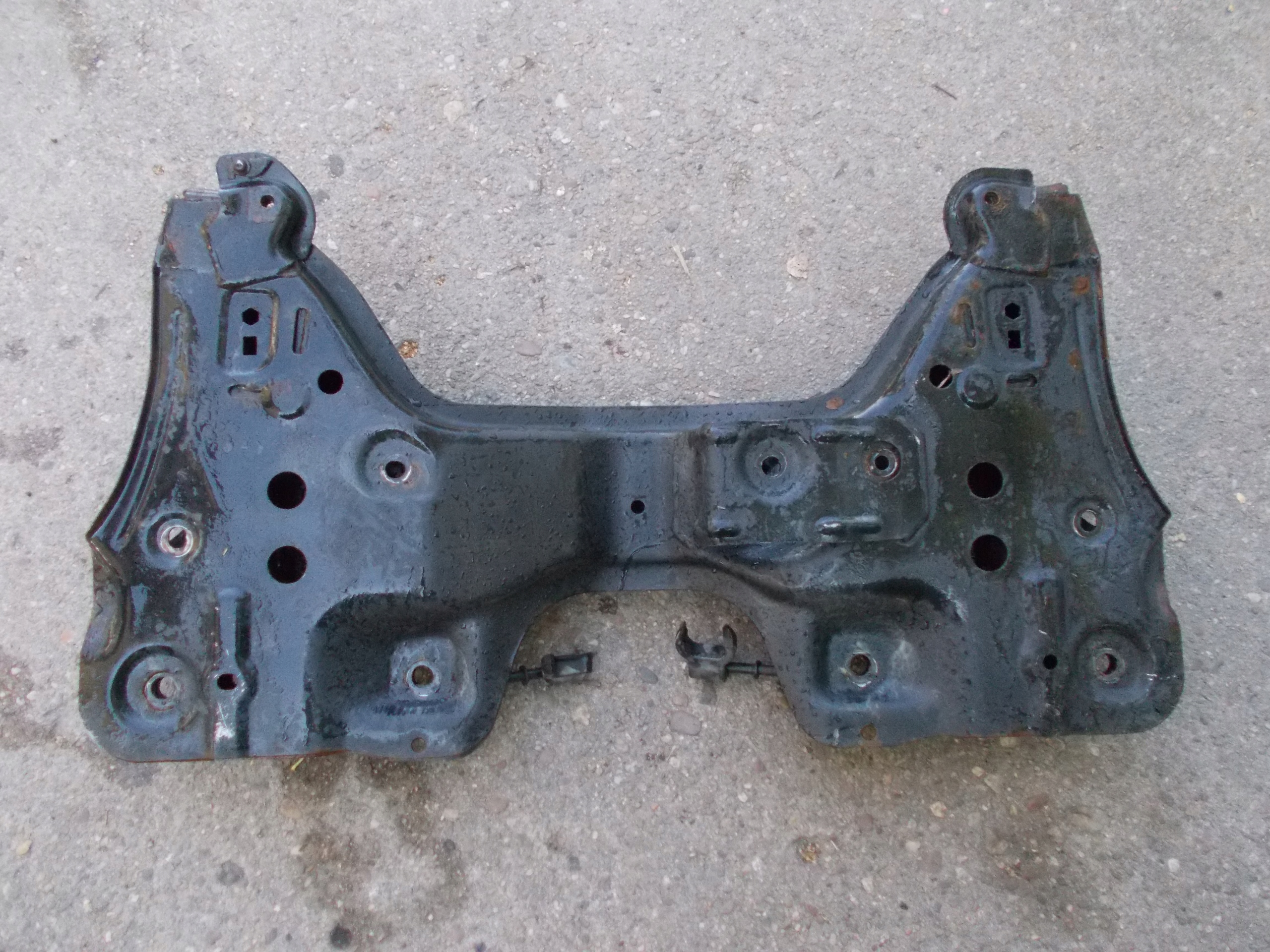 OPEL CORSA D 1.4 11R subframe axle beam