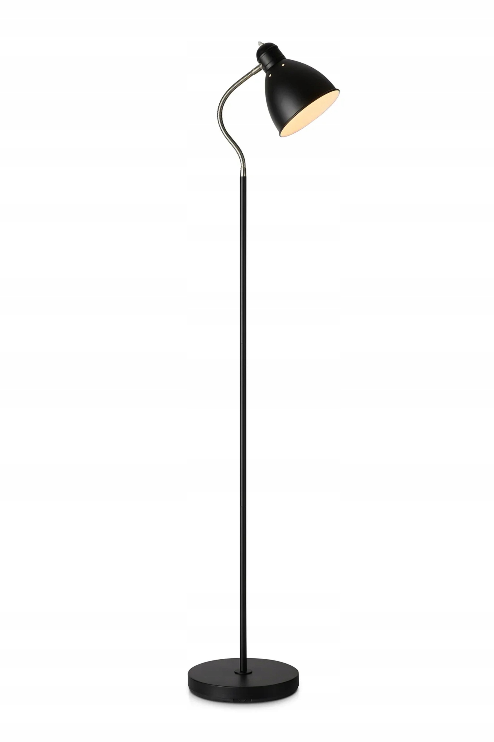 Markslöjd Nitta stojaca lampa čierna