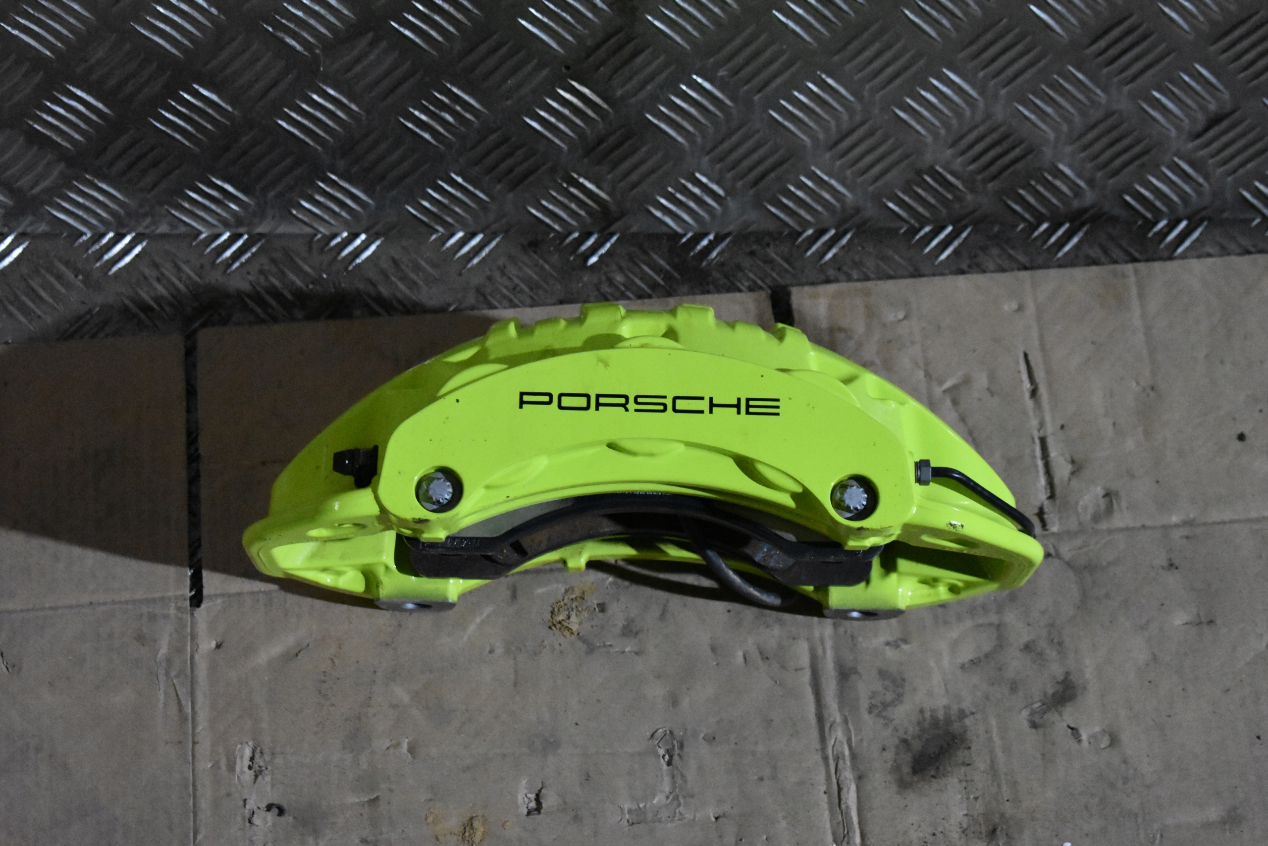 IDEALNY caliper brake front left PORSCHE CAYENNE 9Y HYBRYDA 1
