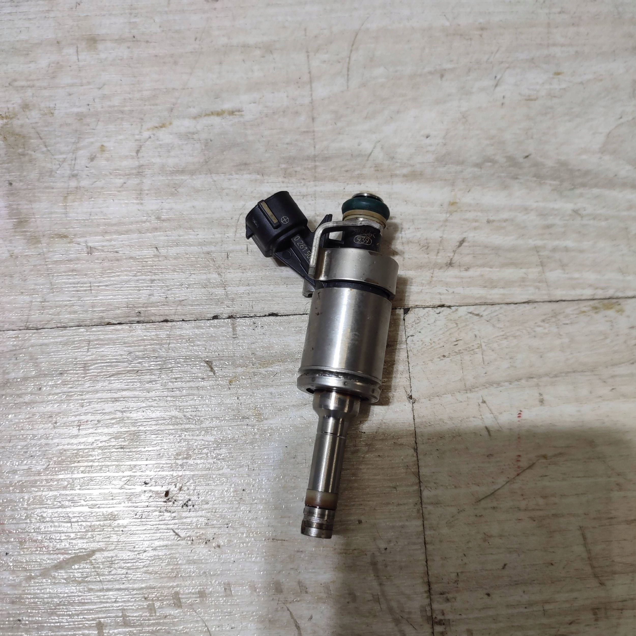 injector Suzuki Vitara (LY) 0261500568