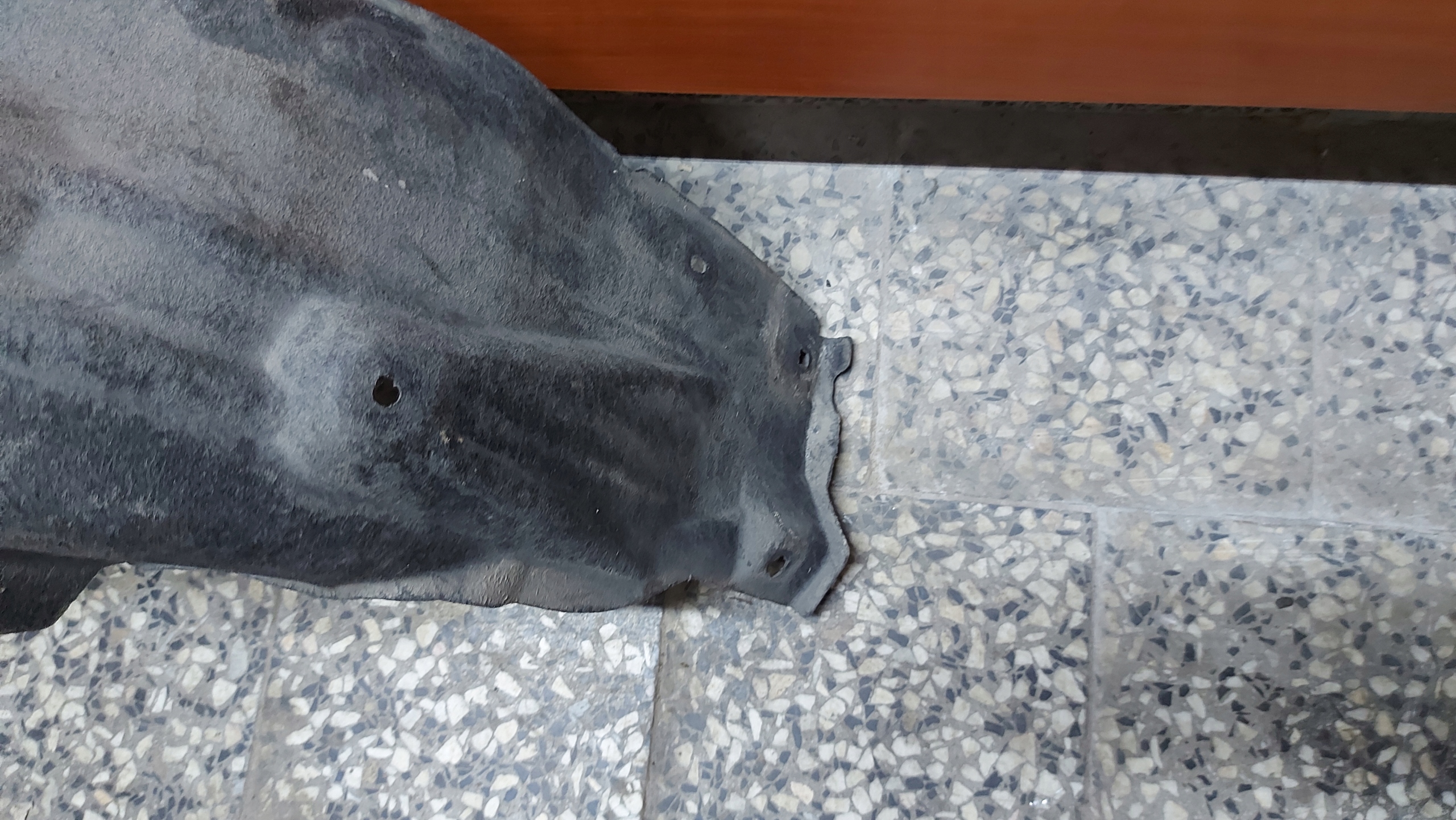 mudguard left rear part TOYOTA COROLLA E21 KOMBI 19