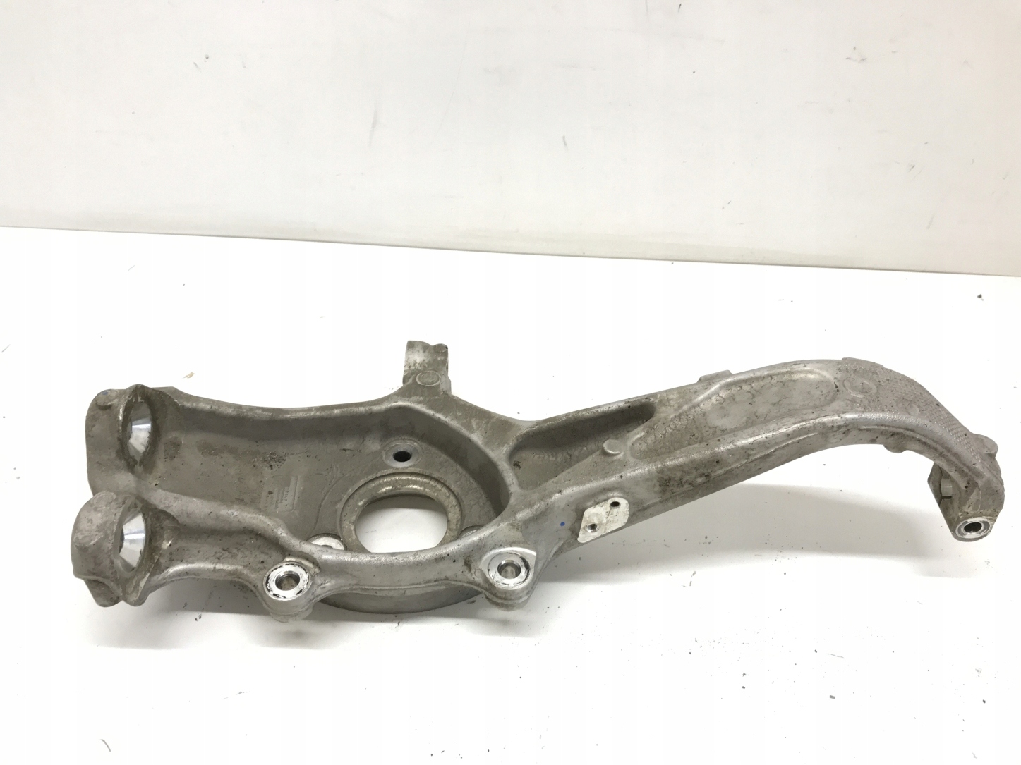 Tesla04431600e цапфа