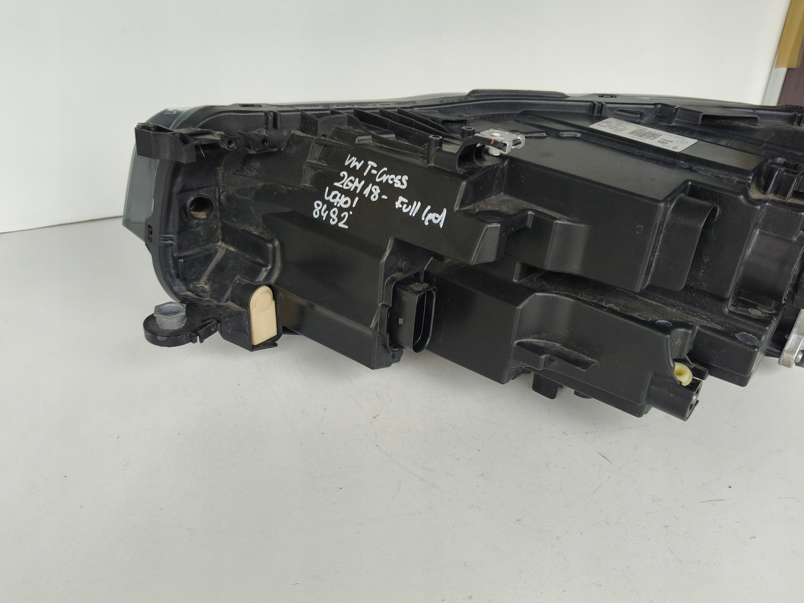 light right REFLEKTOR VW T-CROSS 2GM 18- FULL LED