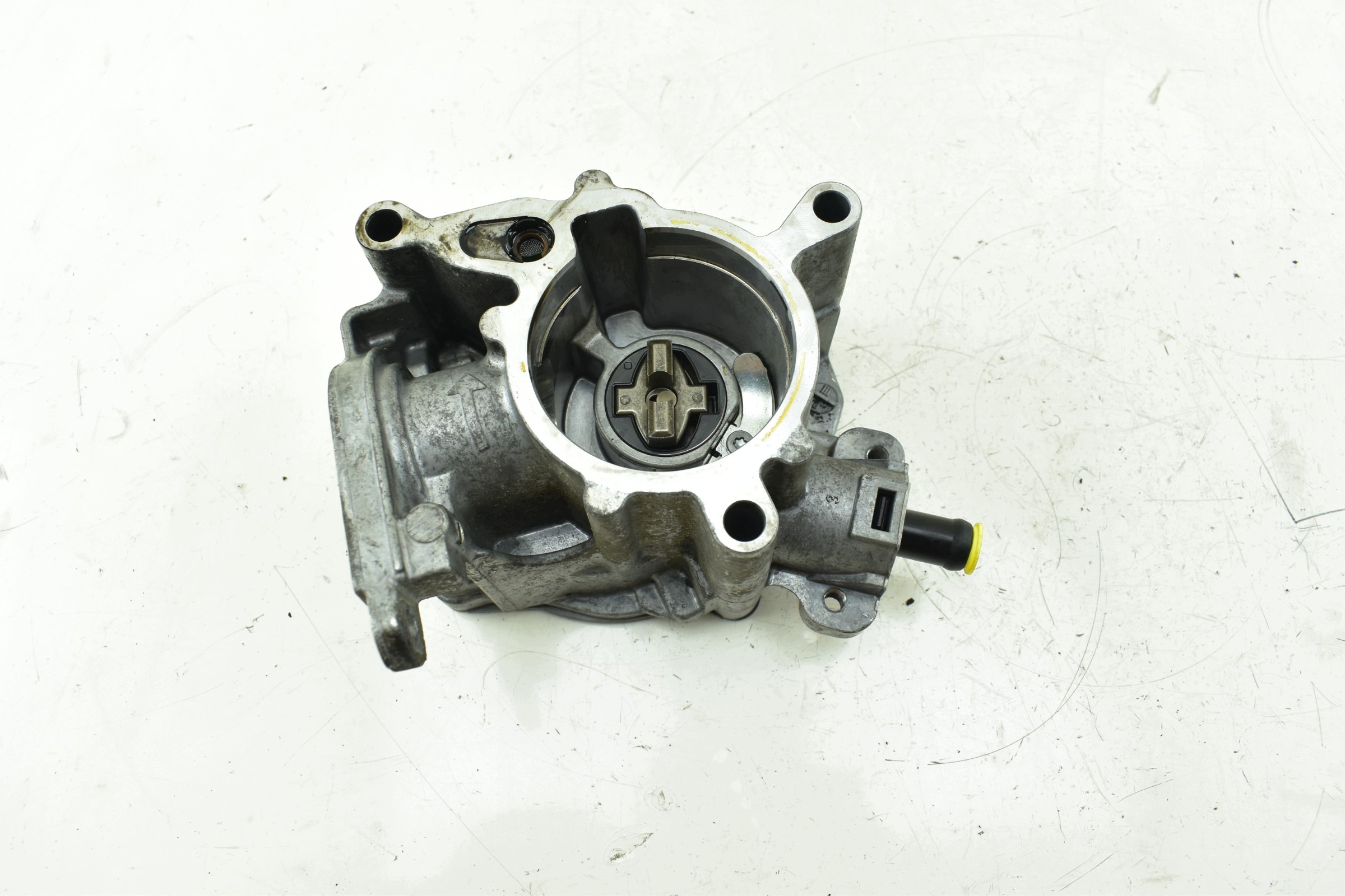 Pompa Vacum AUDI A3 A4 A5 TT SEAT LEON II EXEO 1.8 TSI 06J145100B