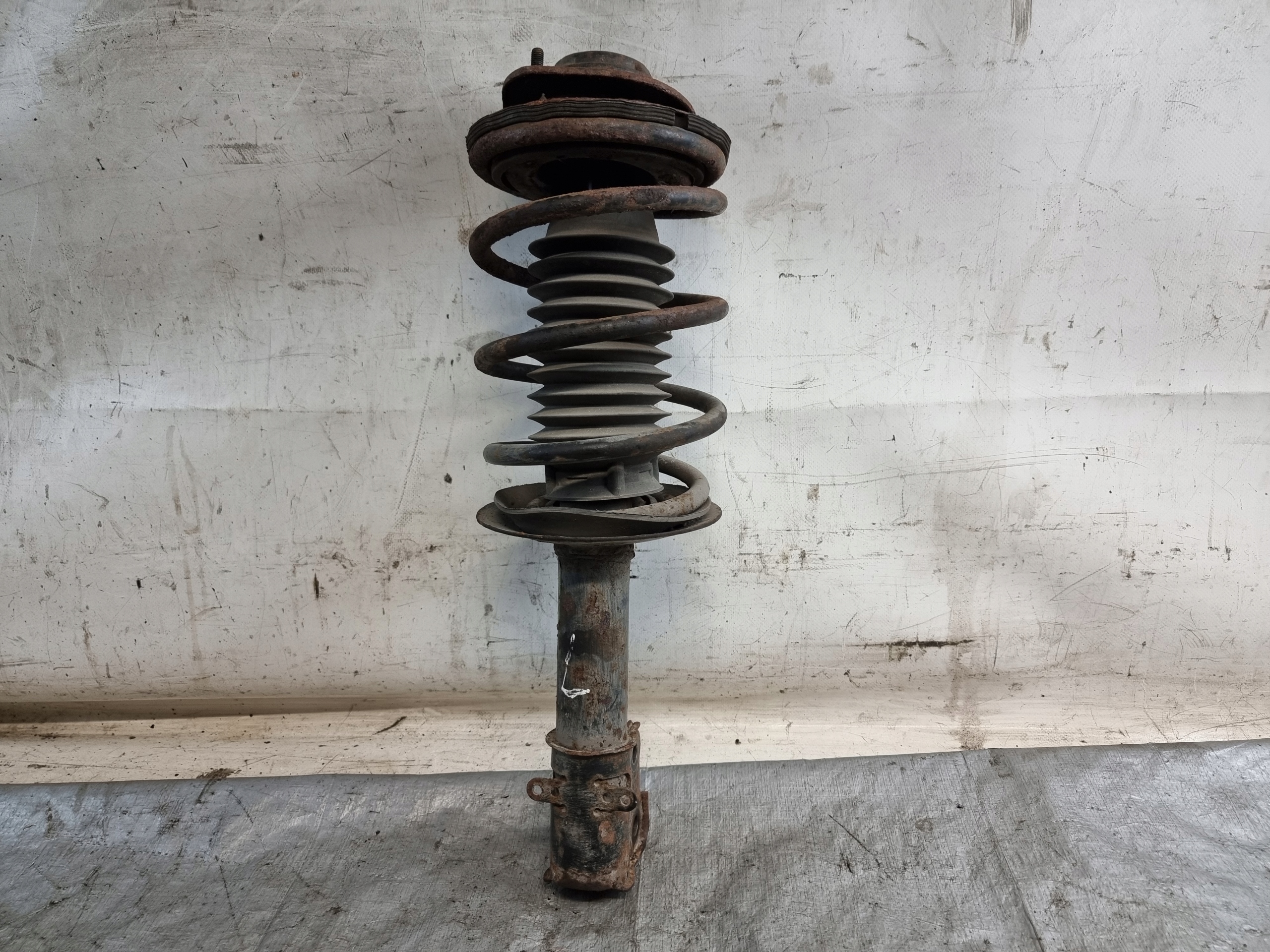 shock absorber McPherson left front CHRYSLER PT CRUISER 2.4B 164kW 05r