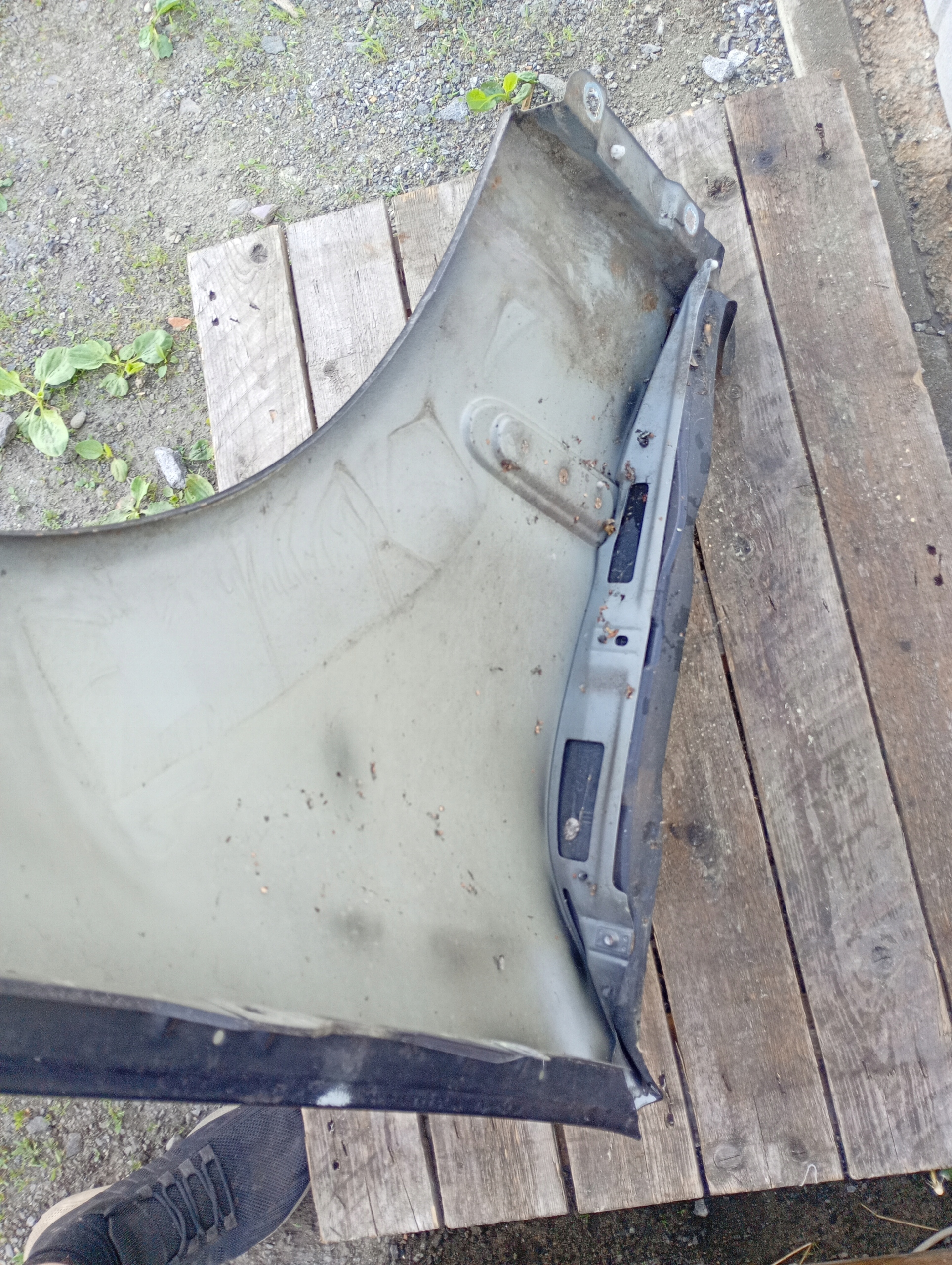 MERCEDES W203 Kotflügel links oder rechts vorne 768 LIFT