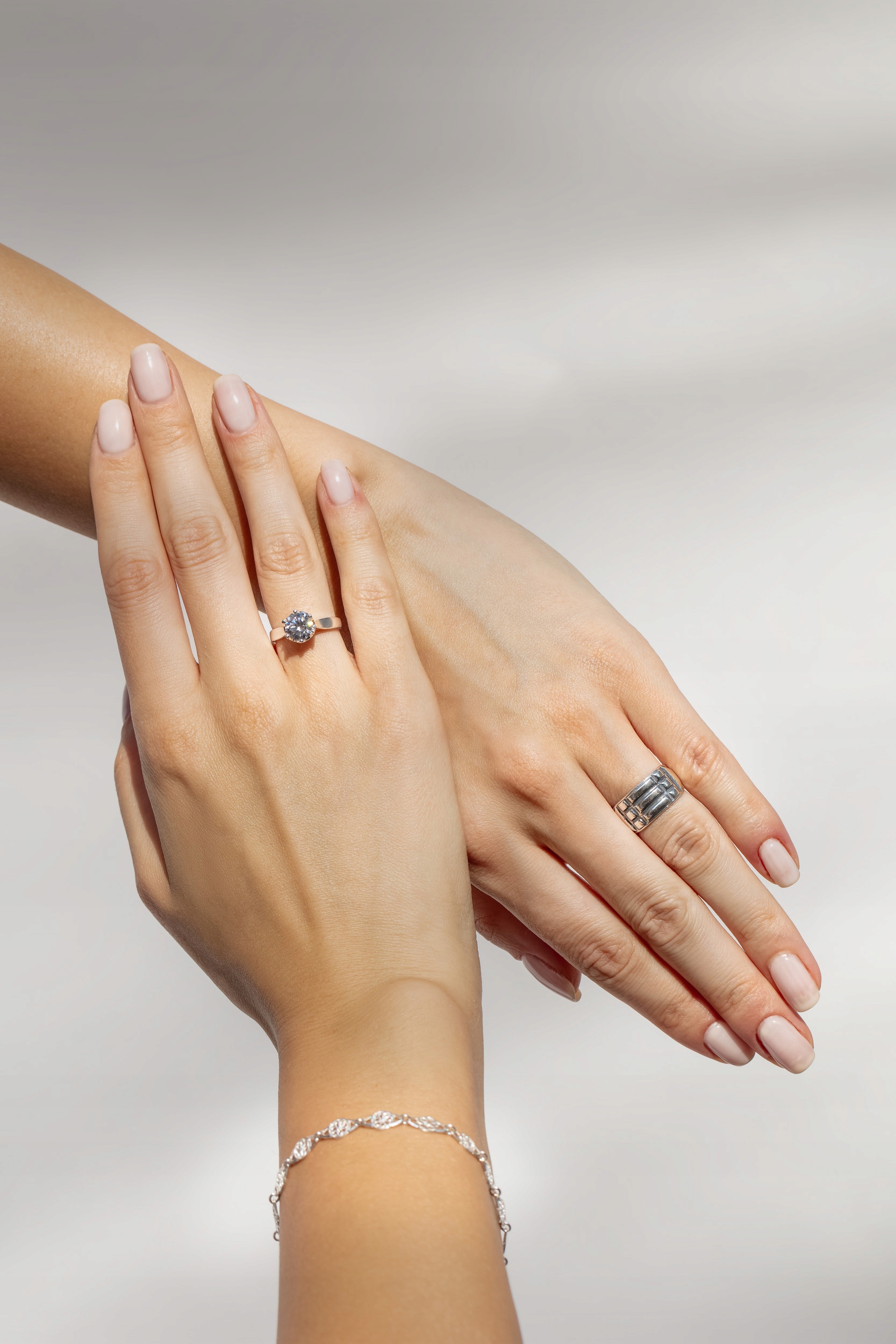 SREBRNY PIERŚCIEŃ ATLANTÓW AMULET PIERŚCIONEK 925 Materiał srebro