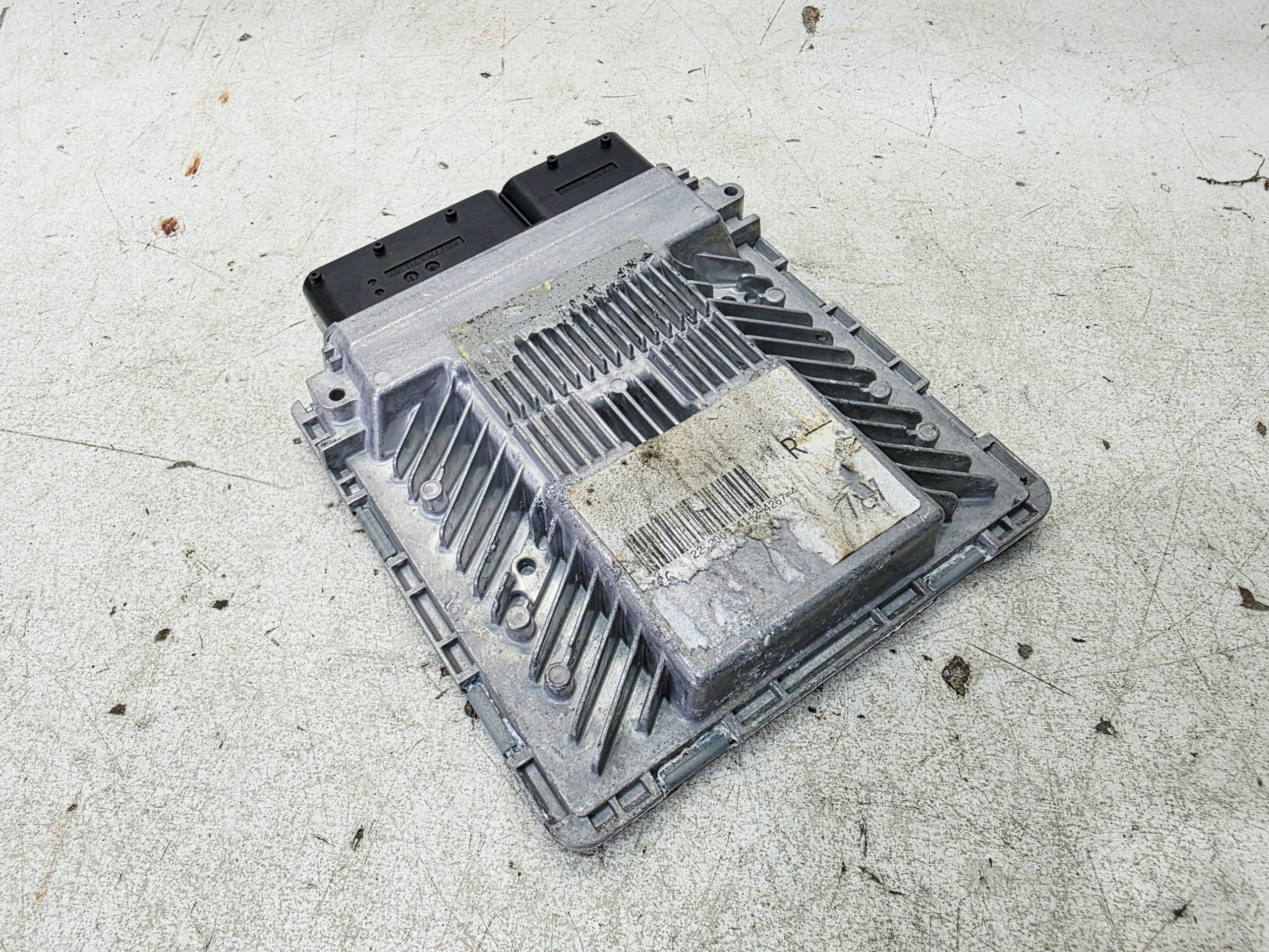 computer control unit of the engine AUDI A4 S4 B8 A5 S5 8T 3.0 TFSI 8K0907551