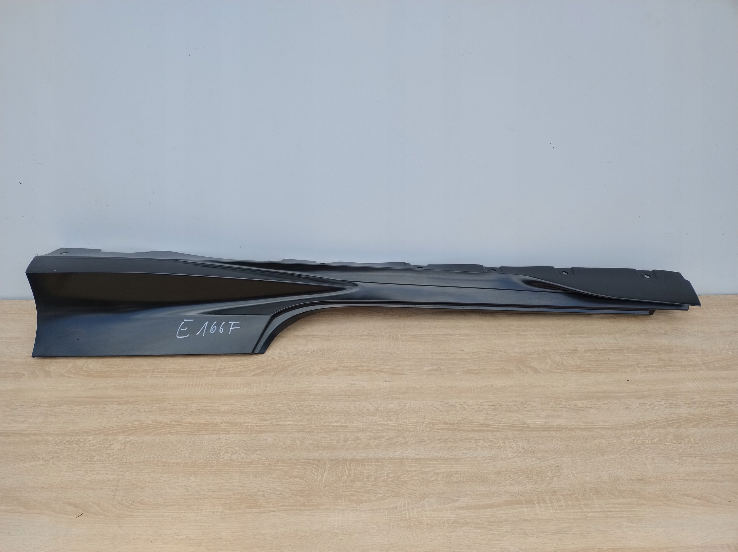 FERRARI F8 TRIBUTO left threshold moulding threshold F142MFL