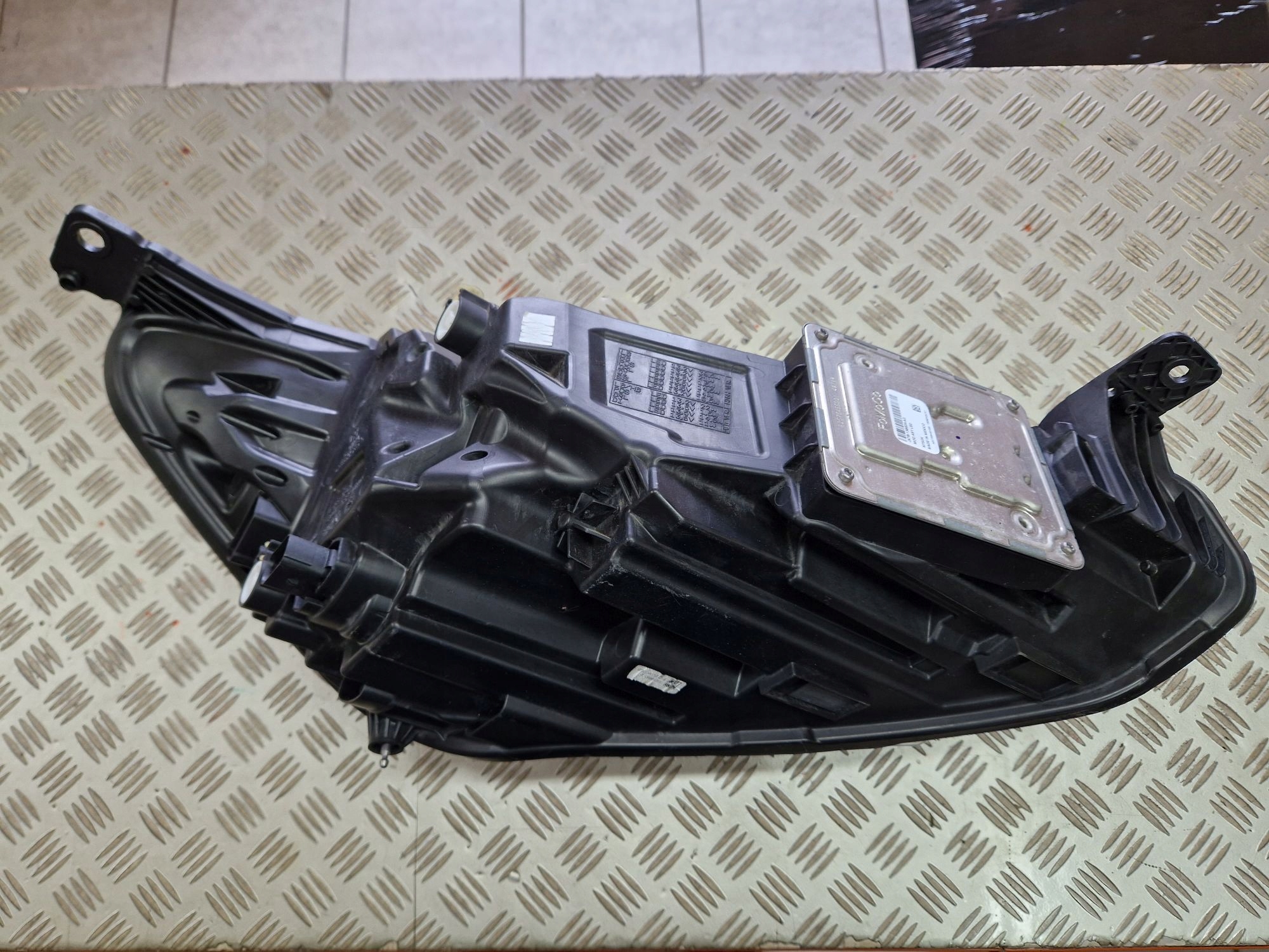 light left front FULL LED FORD FOCUS IV 18R