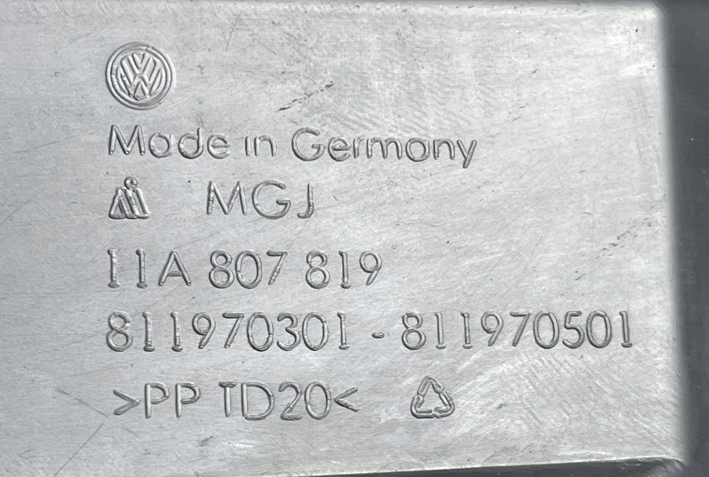 VW ID.4 ID4 grid left of a bumper front PDC 11A807819