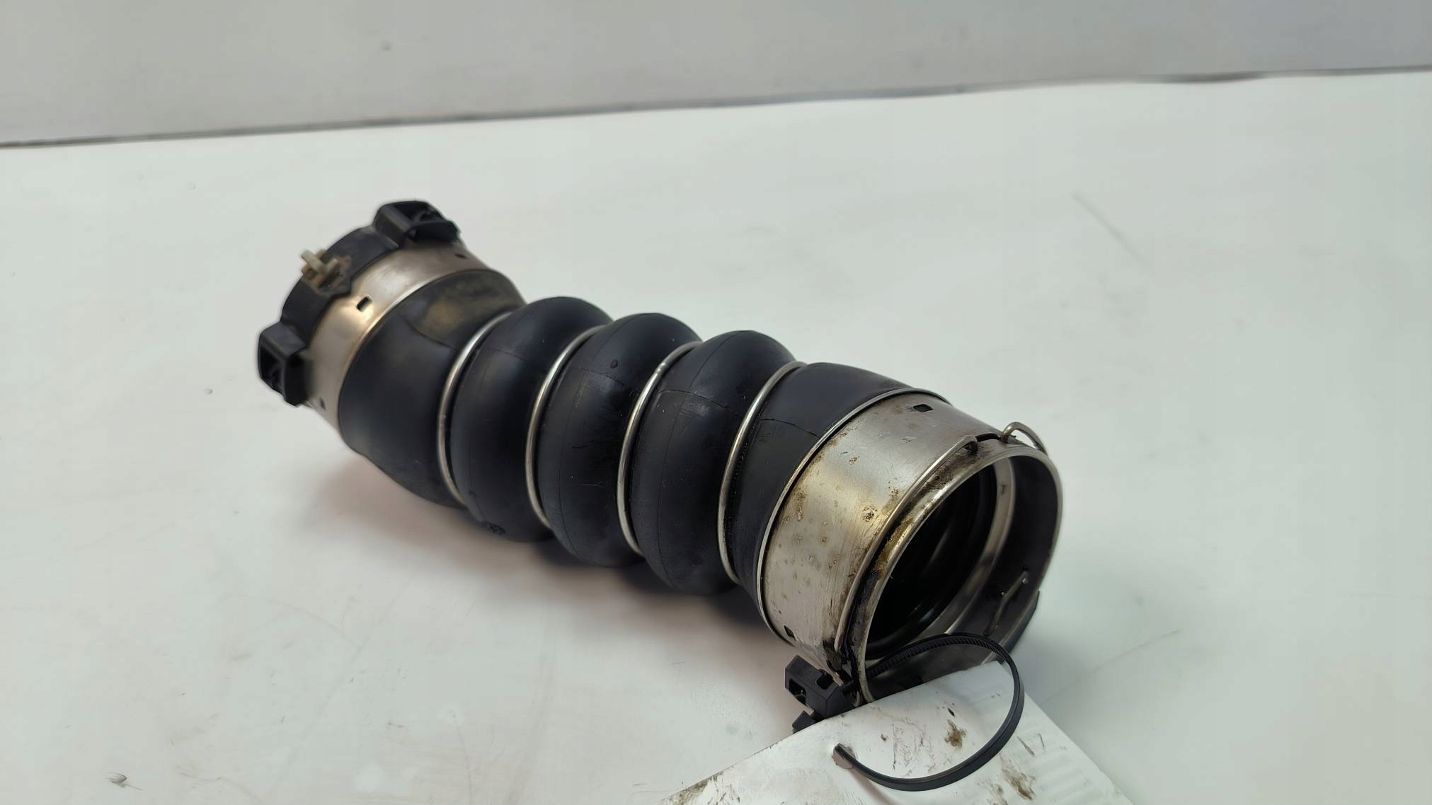 prijenos cijev interkulera 8571024 BMW 5 530D G30
