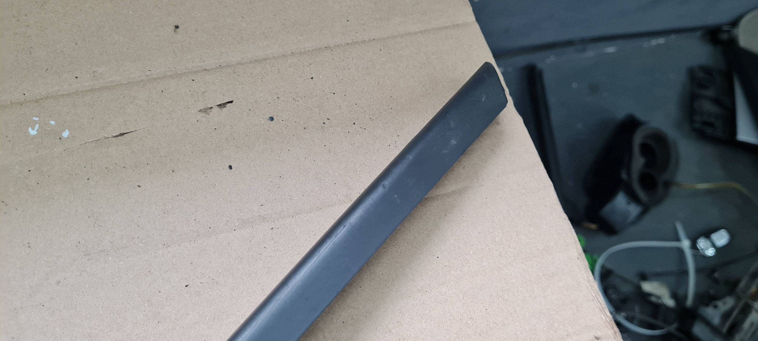 A6 C7 4G LIFT moulding windows CZOLOWEJ right front 4G0854328A