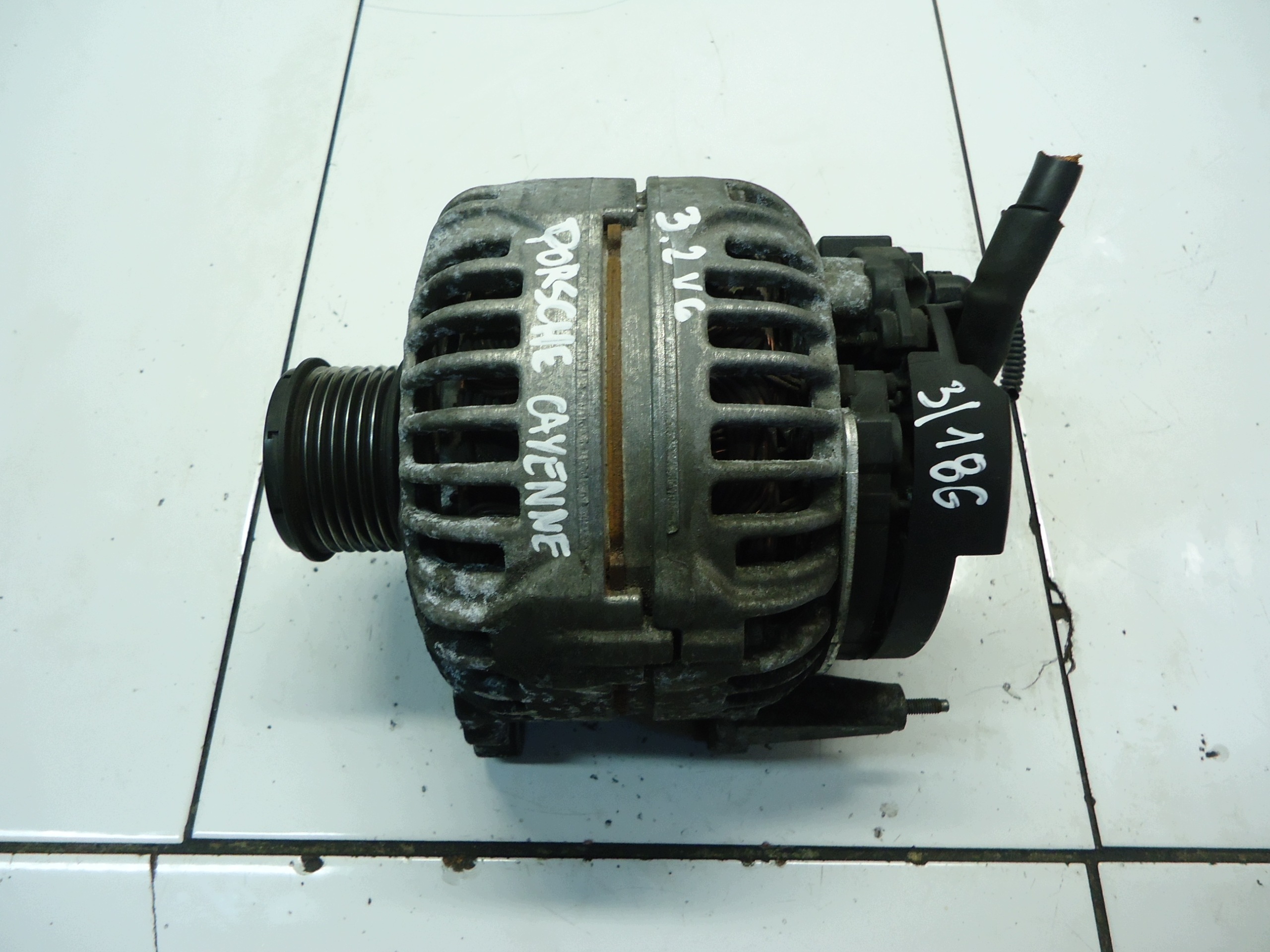 PORSCHE CAYENNE 3.2 V6 BFD ALTERNATOR 021903026B