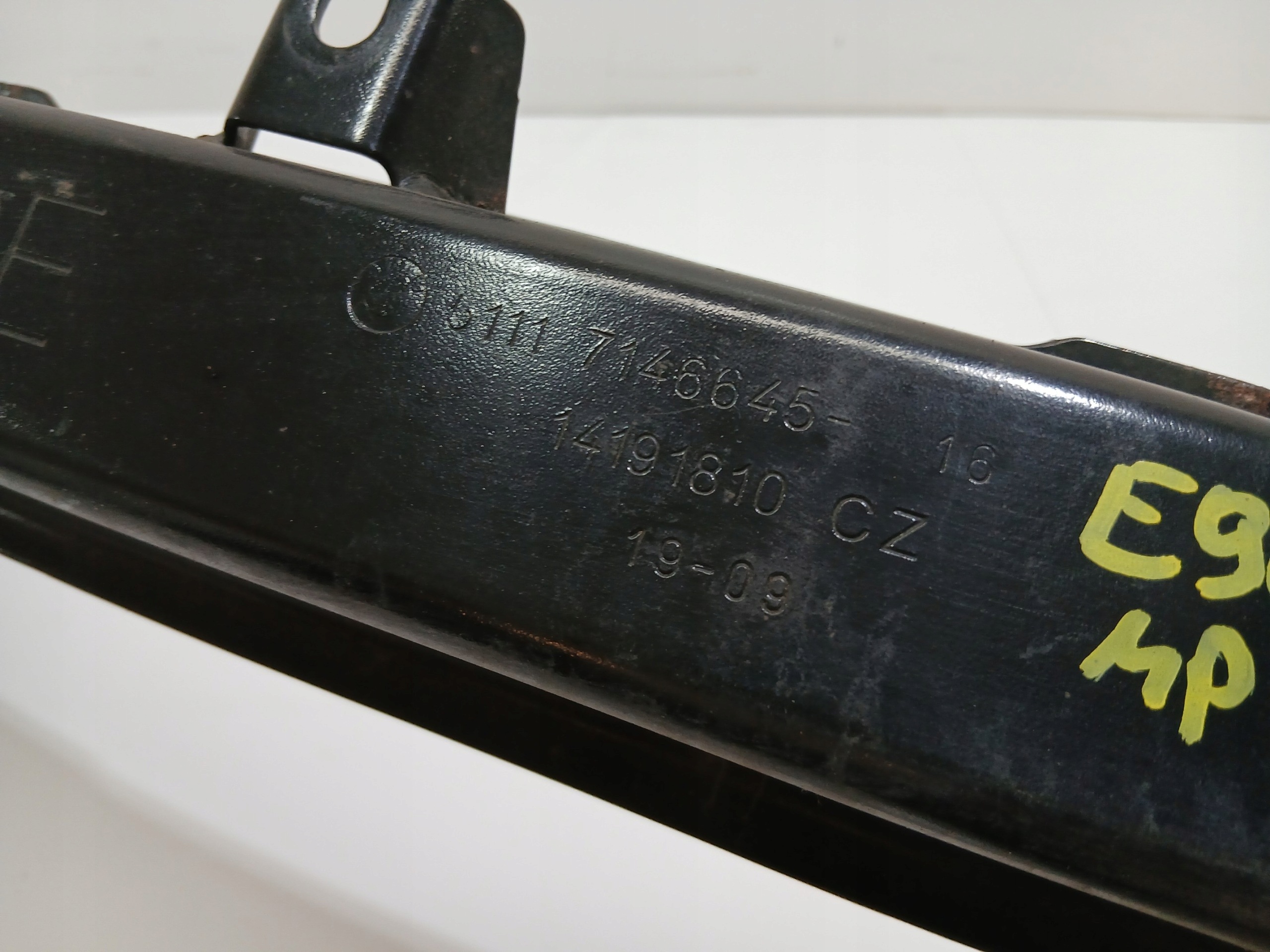 sider pillar of a bumper front BMW E90 LCI M PAKIET 7146645