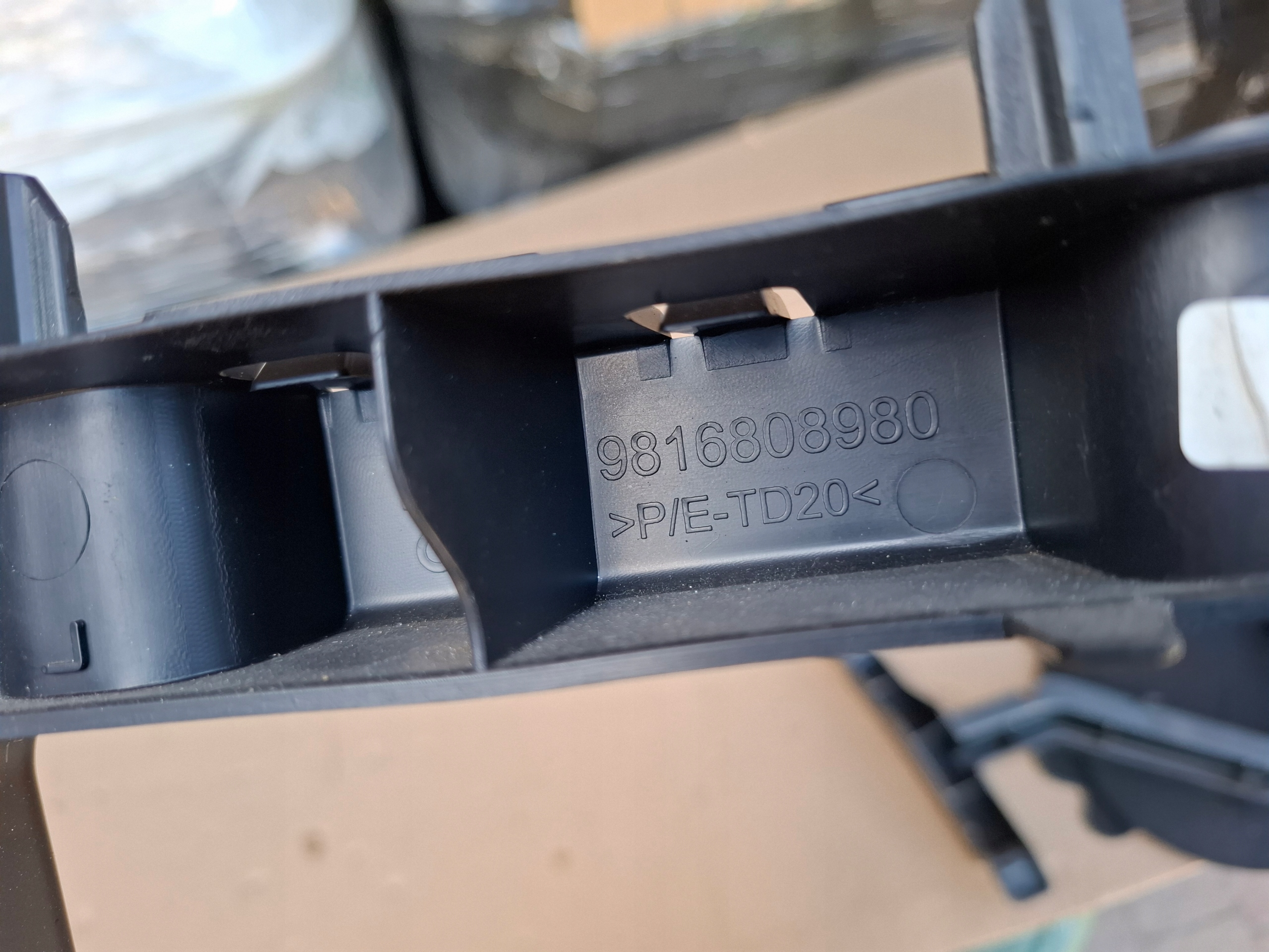 bumper bracket rear part PROACE BERLINGO PARTNER IV 9816808880 9816808980