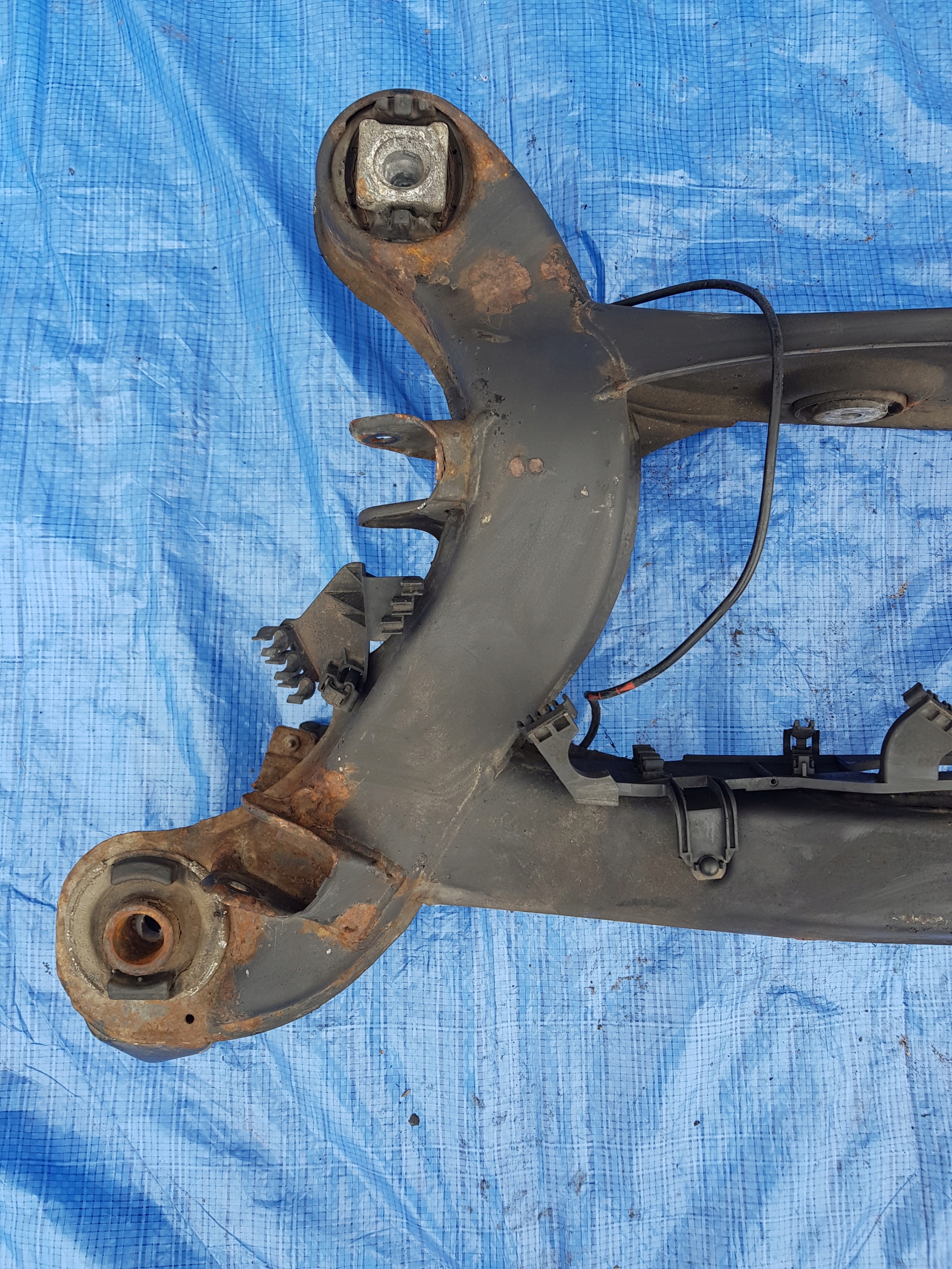 axle beam rear part MERCEDES W203 sider subframe axle beam 2033501794