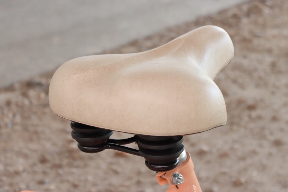 PIĘKNY PASTELOWY BRZOSKWINIOWY ROWER DZIEWCZĘCY 26 KOŁA DLA DZIEWCZYNKI Rozmiar koła (