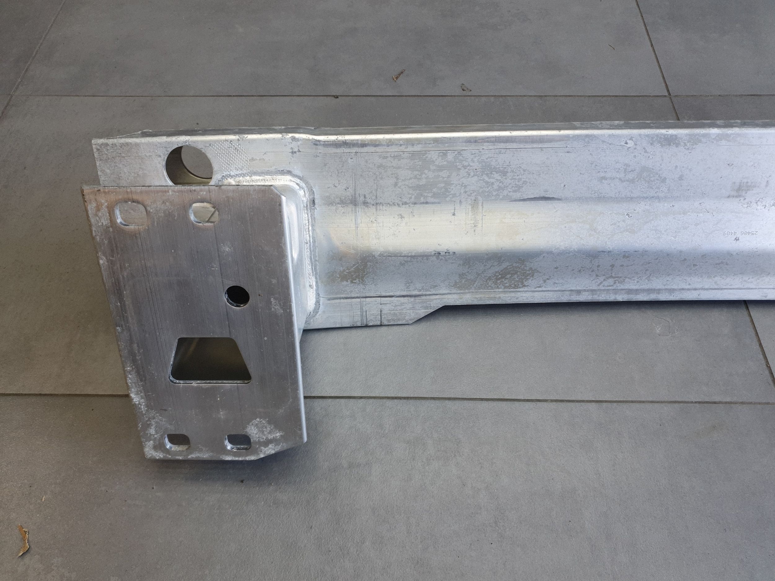 Audi Q6 e-tron traversa paraurti posteriore (rinforzo paraurti) 95C807309B