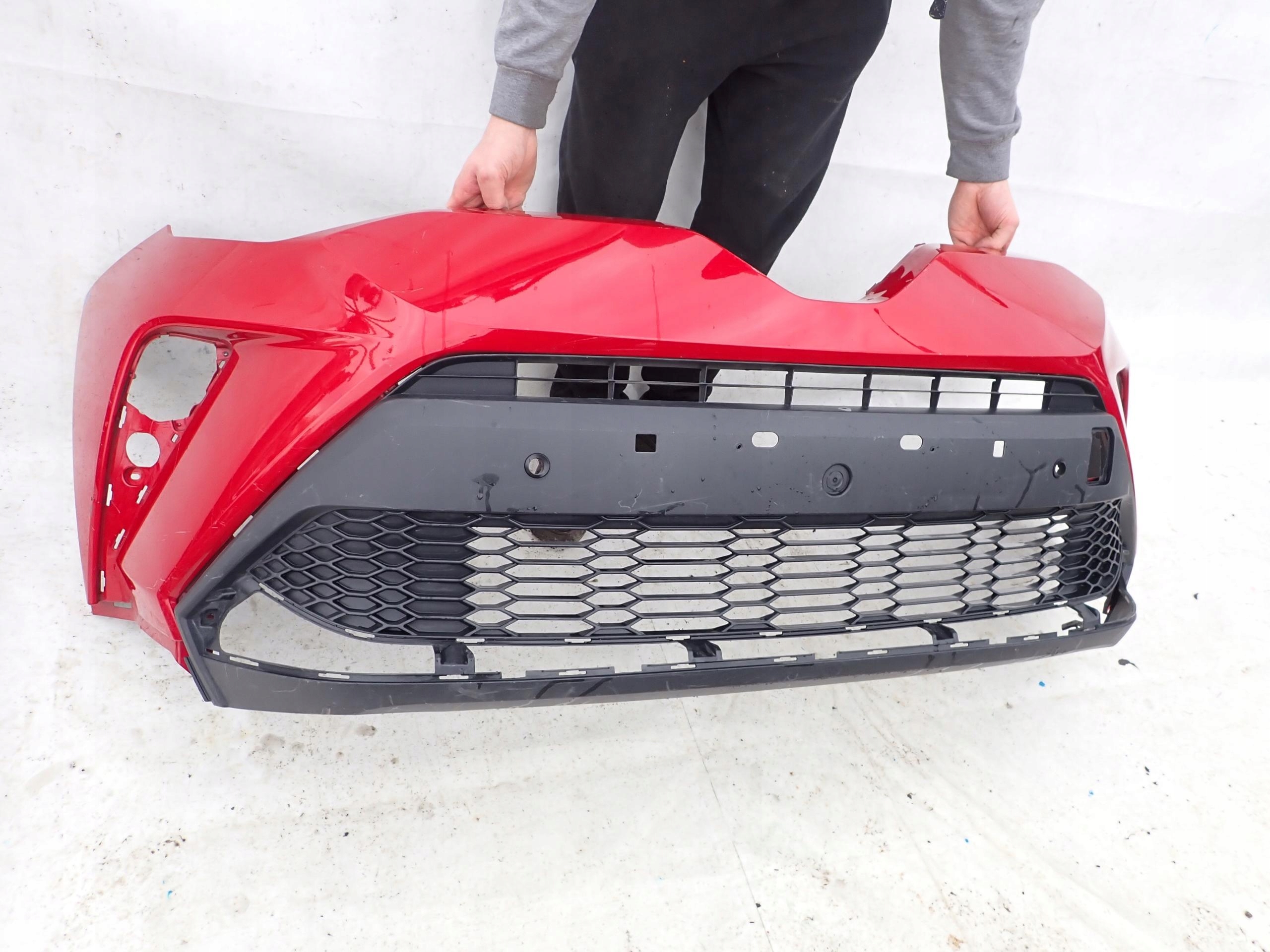 TOYOTA C-HR LIFT 19-> bumper front front PDC