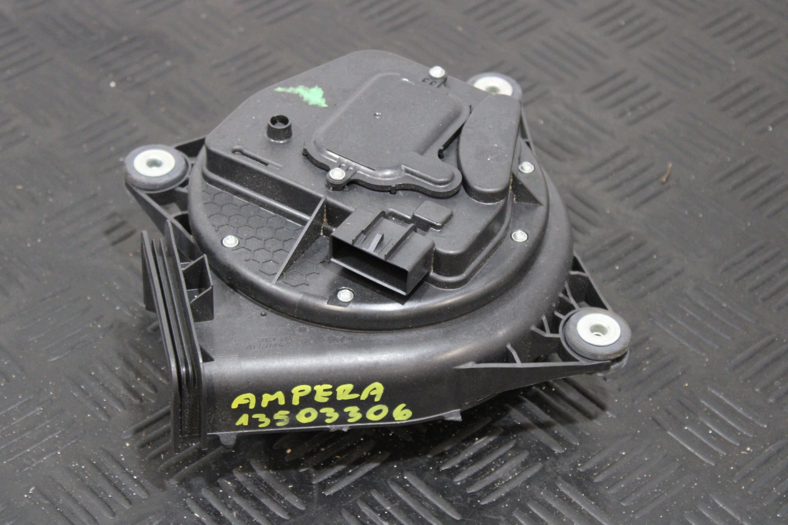 tOPENÍ ventilátor 13503306 OPEL AMPERA
