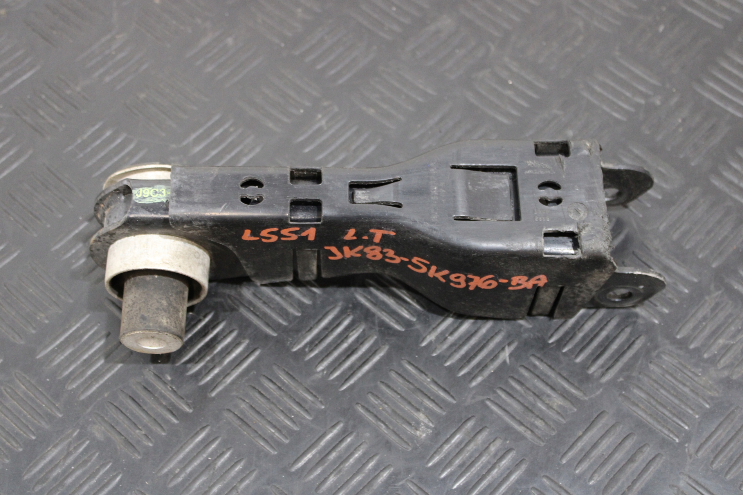 Querlenker links heck JK83-5K976-BA LAND ROVER EVOQUE II 2 L551