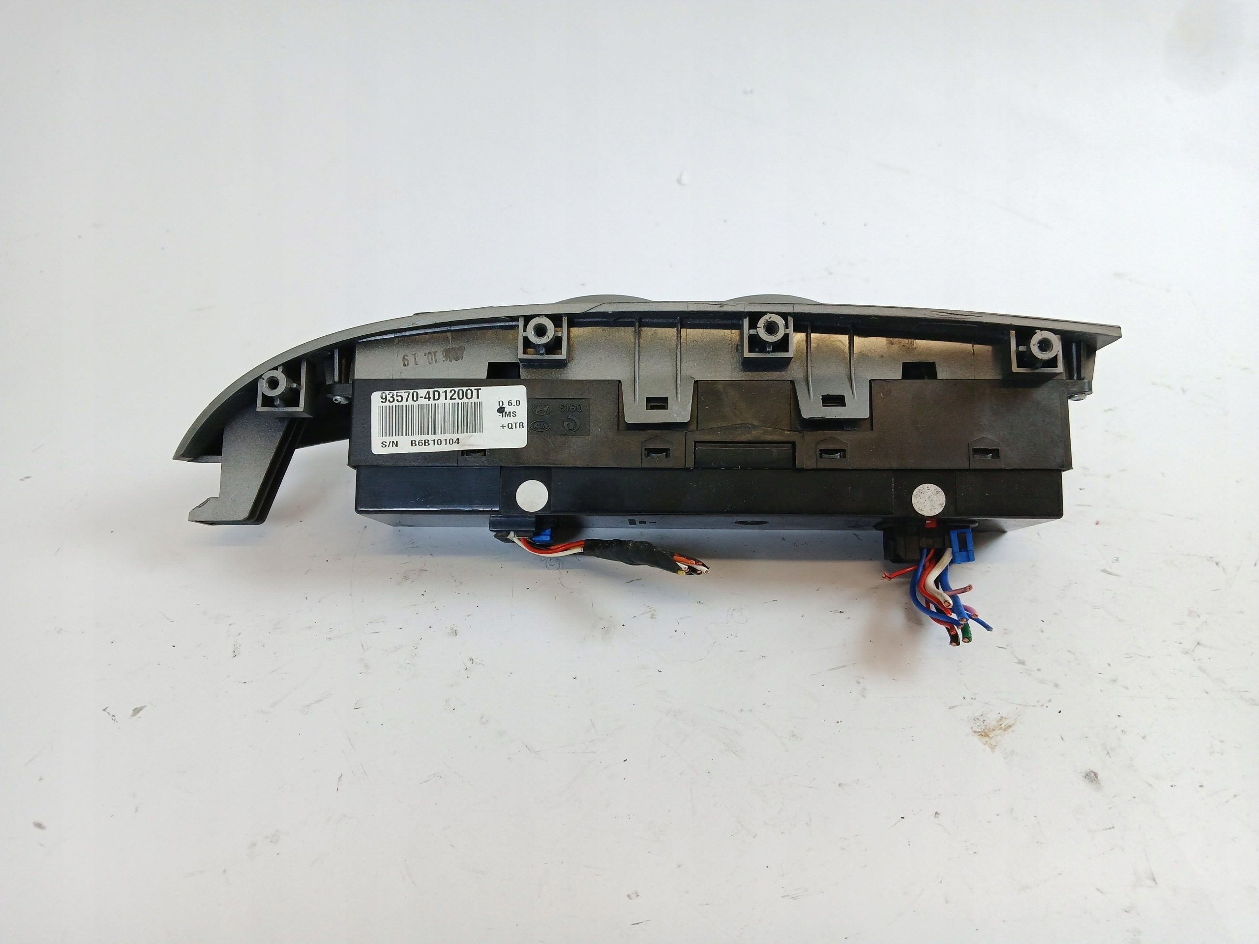 KIA CARNIVAL II PANEL okna levý předek 93570-4D1200T