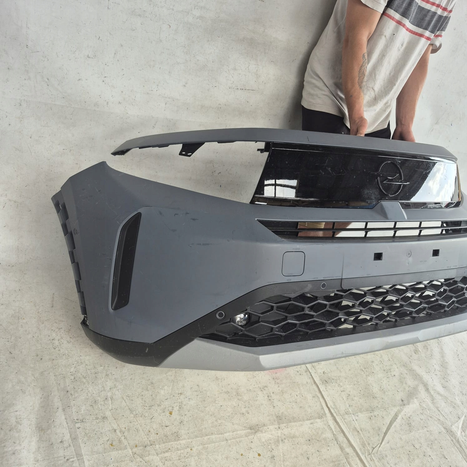 OPEL FRONTERA C 24- bumper front front PDC 9854995780
