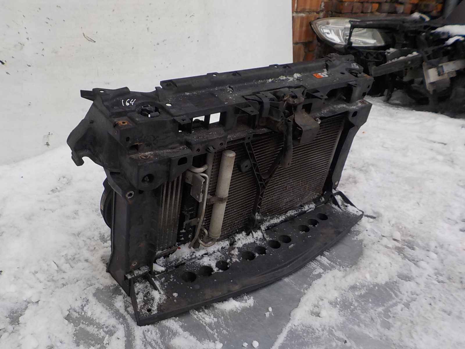 164 MAZDA 3 II BL 1.6 D support panel for radiators sider radiator