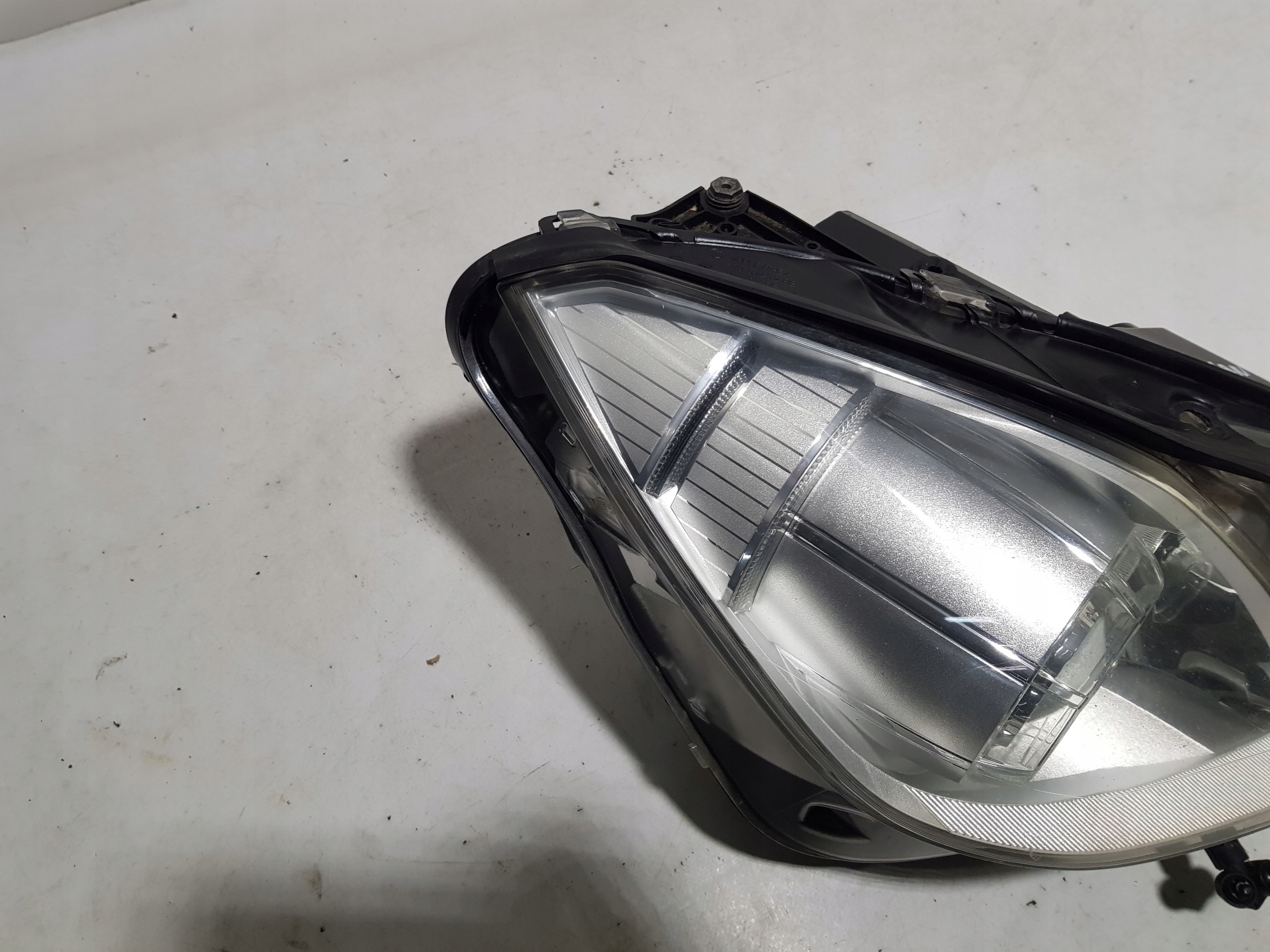 light XENON BI-XENON right front MERCEDES W207 C207