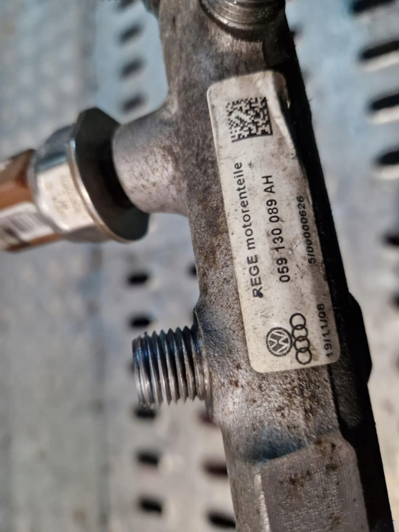 топливная рейка Audi A4 A5 A6 A7 3.0 tdi 059130089AH