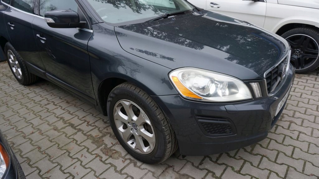 VOLVO XC60 - front door right front 492