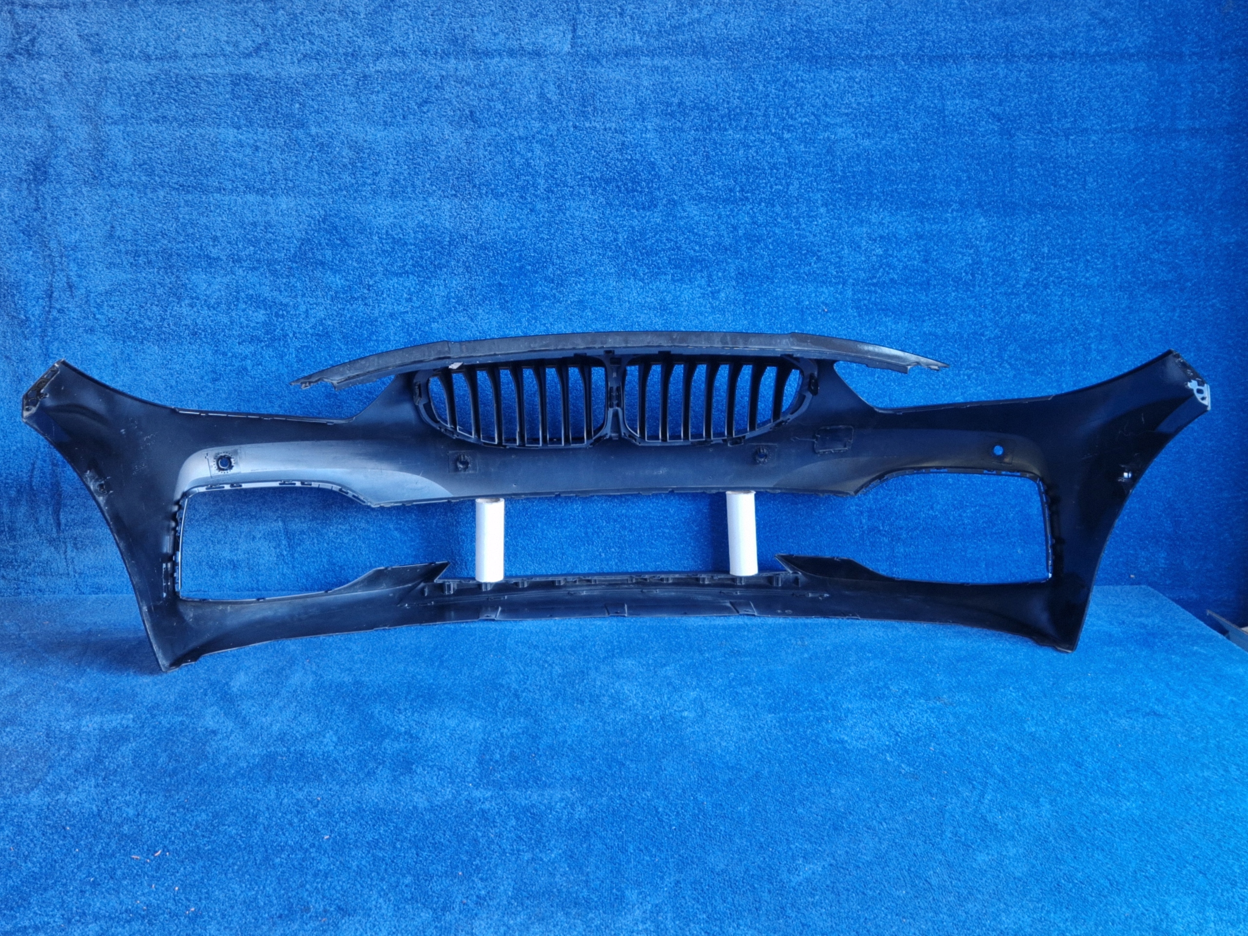 BMW 1 F40 bumper front front black DO LAKIEROWANIA 51117459708