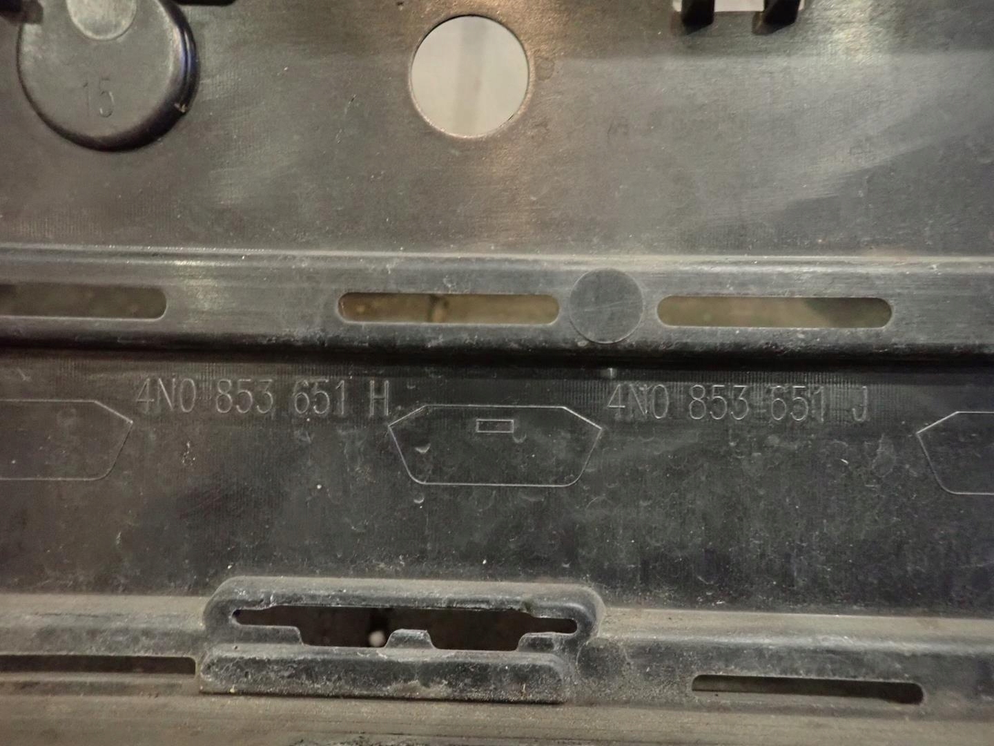 Atrapa AUDI A8 D5 2017- 4N0853651H Typ samochodu Samochody osobowe