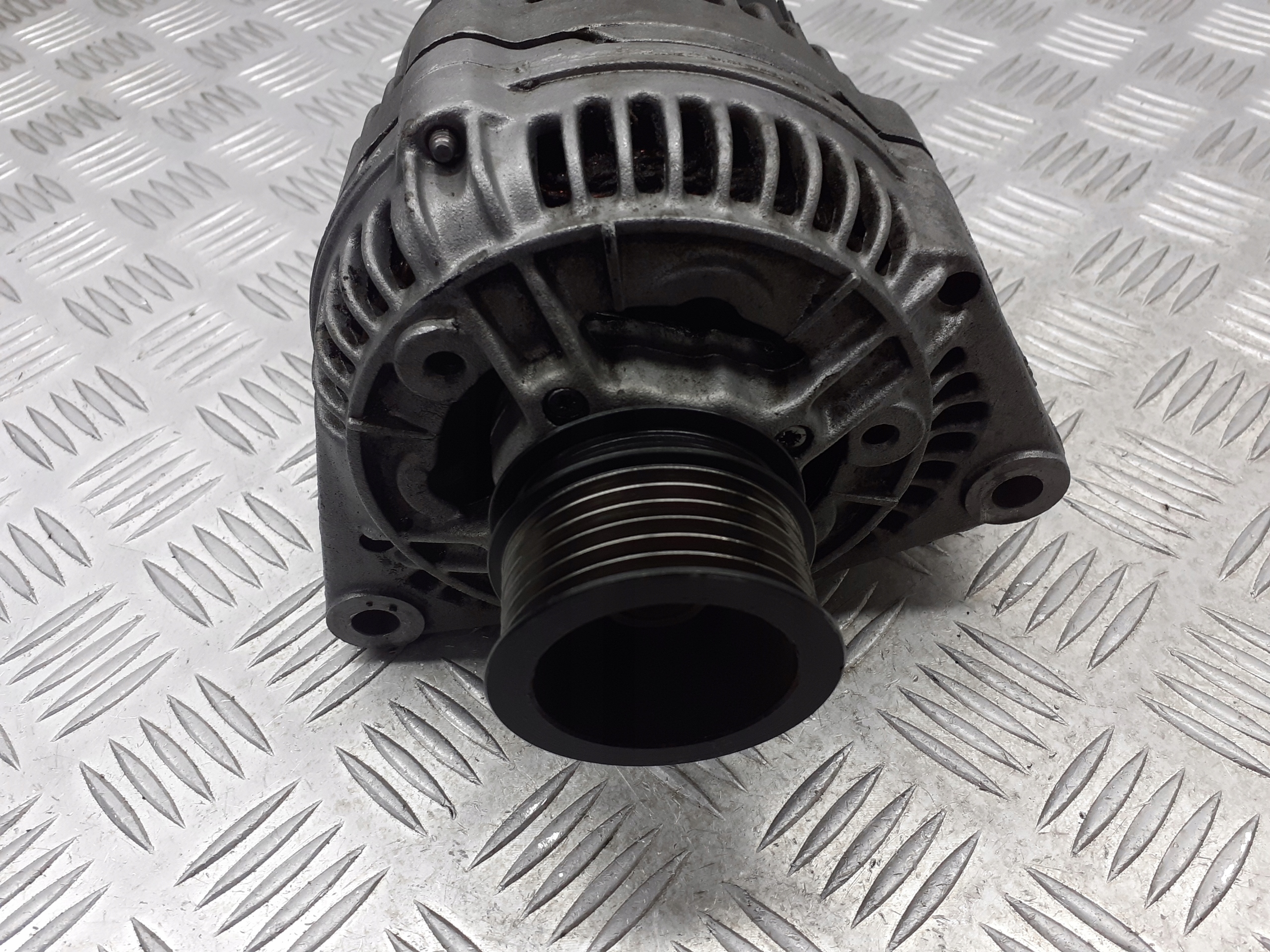 ALTERNATOR MERCEDES CLK230 2.3 0986041040 Producent części Mercedes-Benz OE