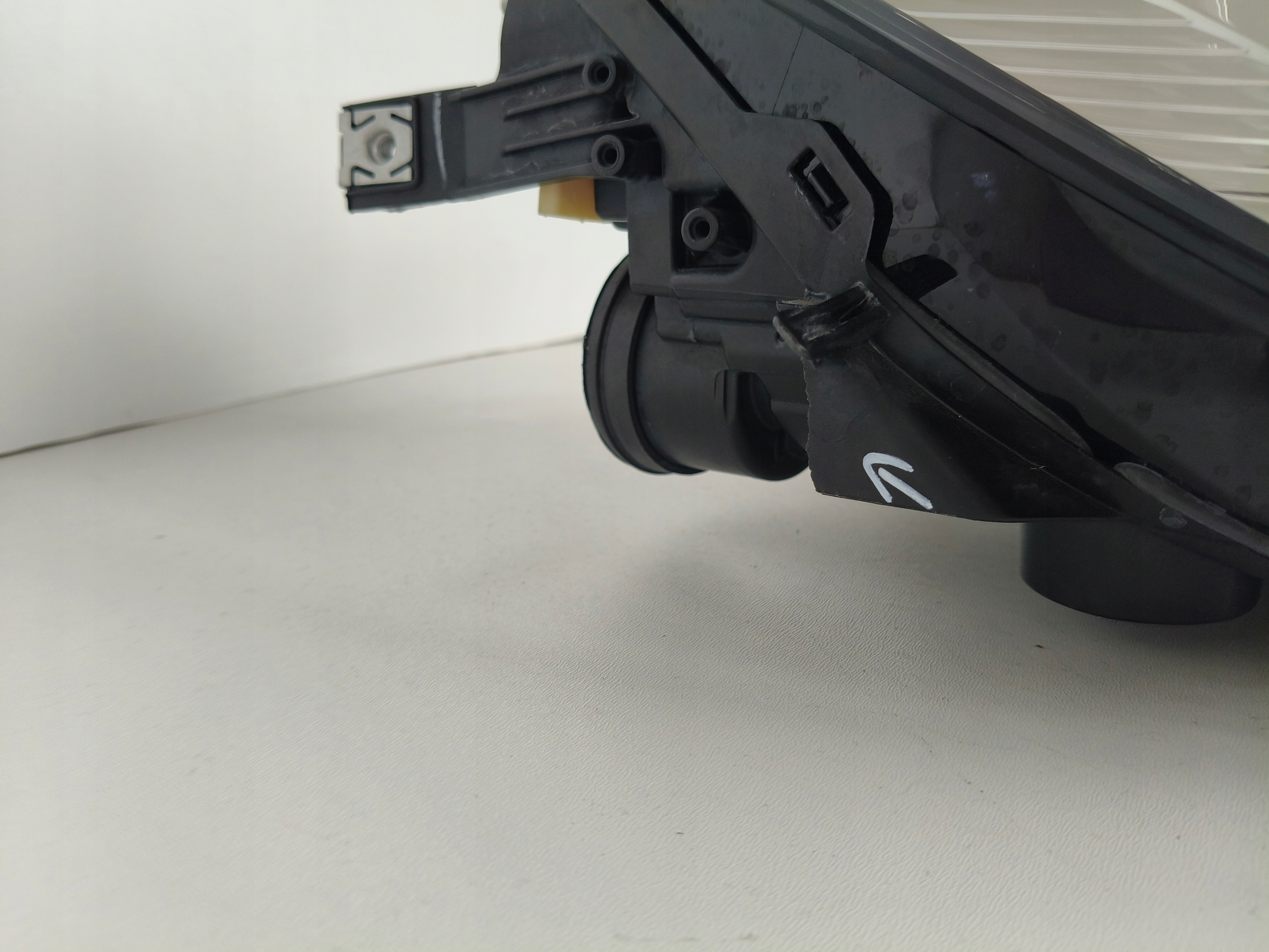 light right REFLEKTOR VW T-CROSS 2GM 18- FULL LED