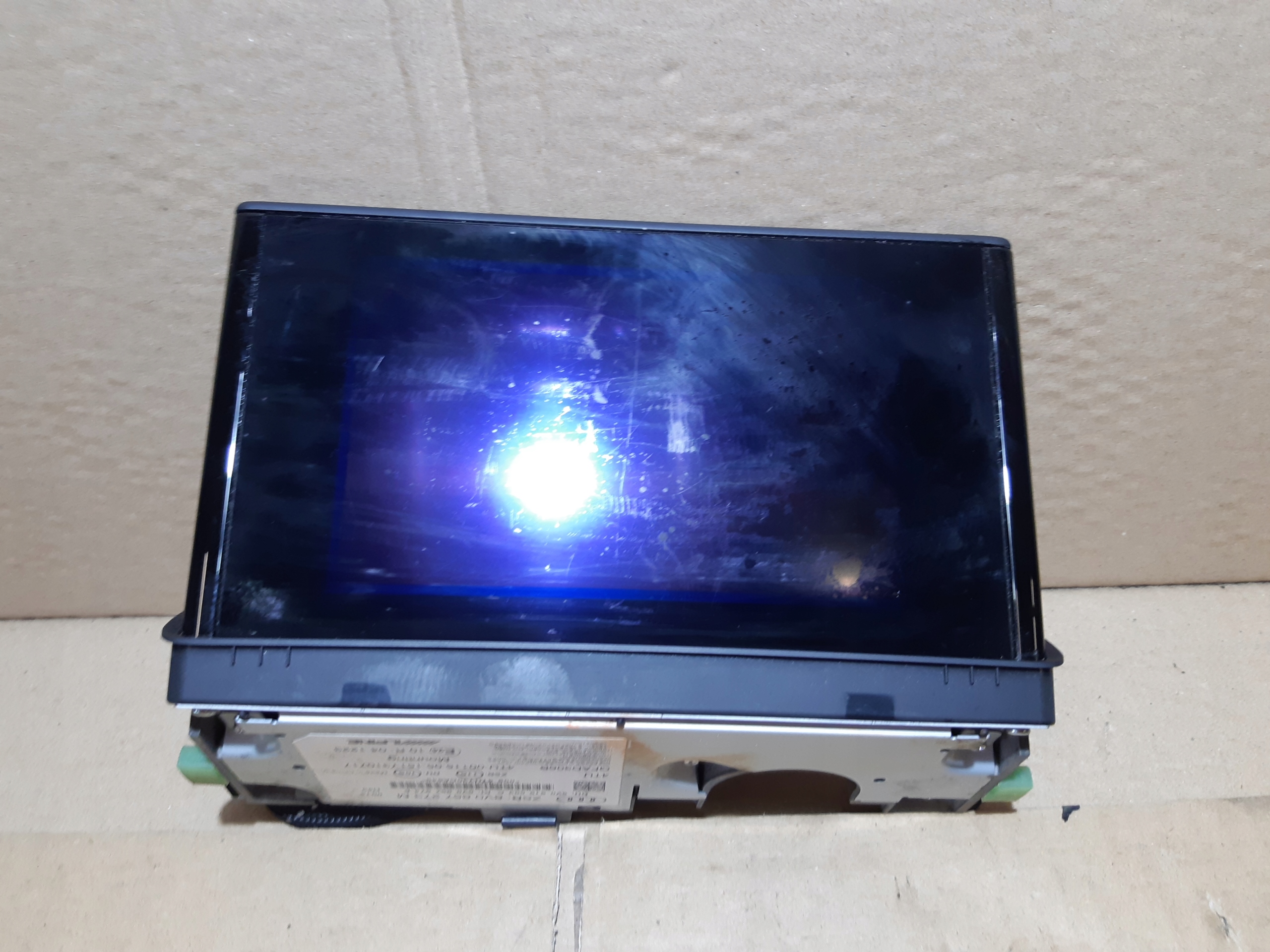 AUDI A3 8V display LCD MMI navigation devices 8V0857273M