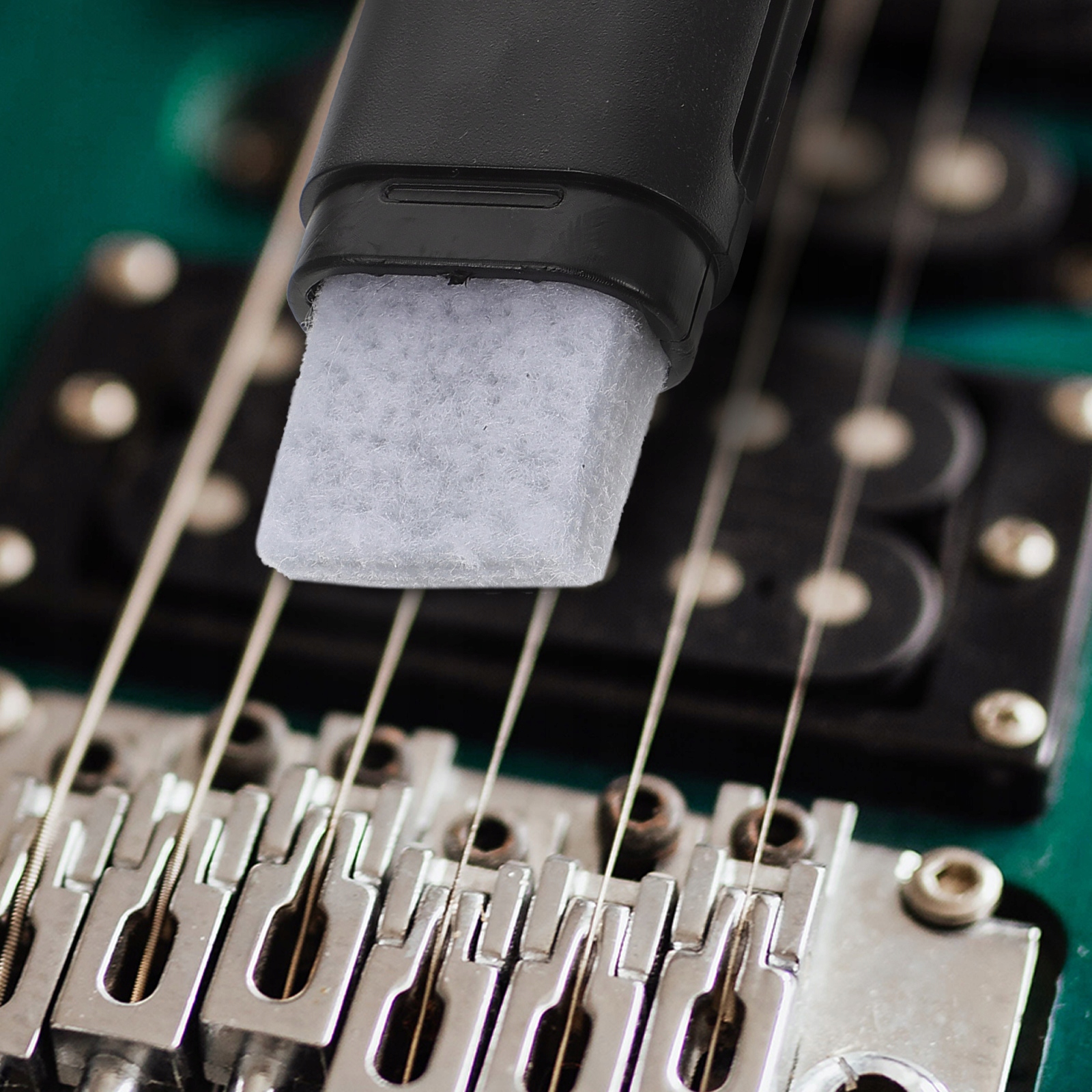 ZESTAW GITAROWY ZESTAW NARZĘDZI GITAROWYCH Kolor czarny