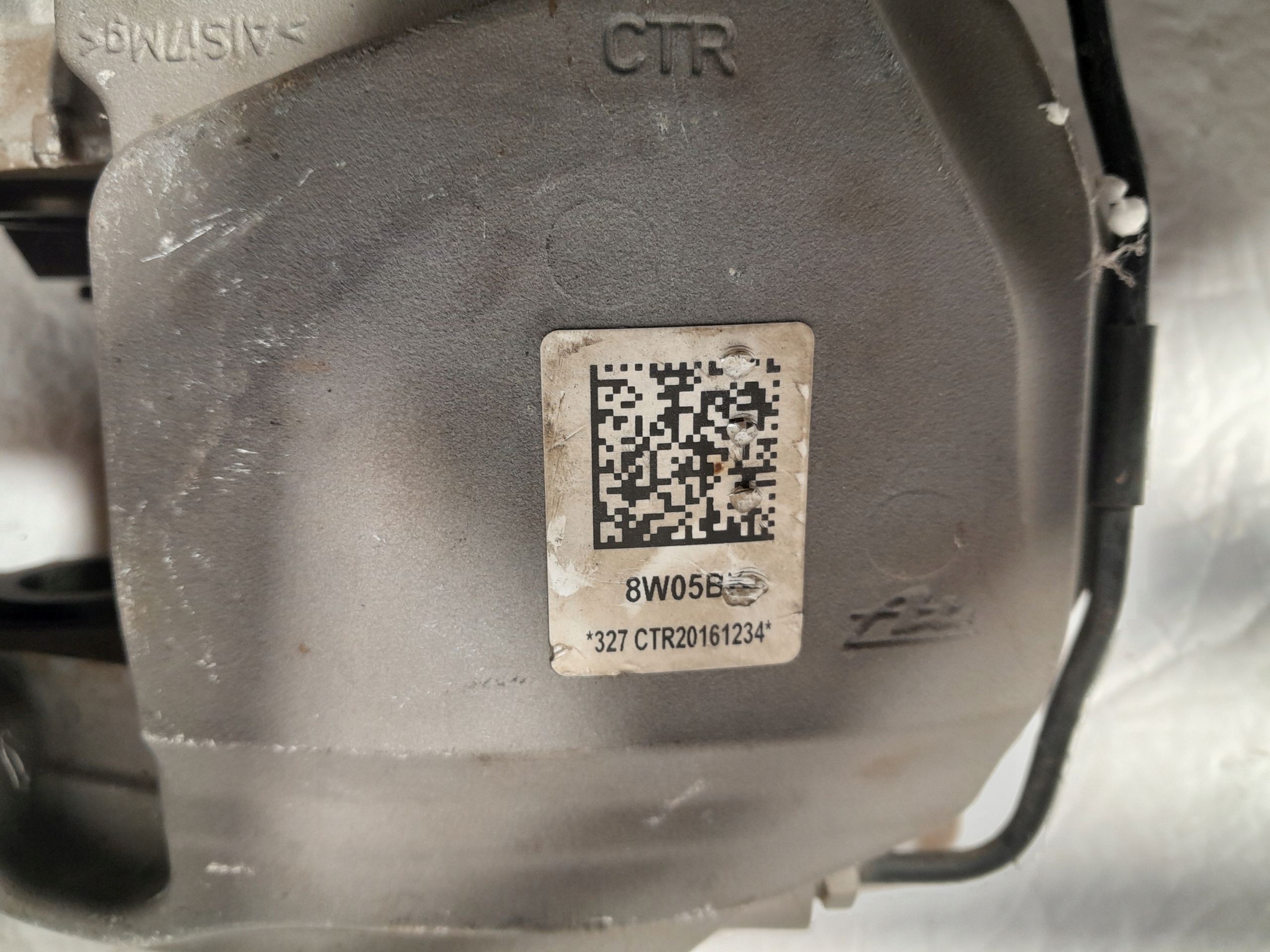 AUDI A4 B9 caliper brake left 8W05BK