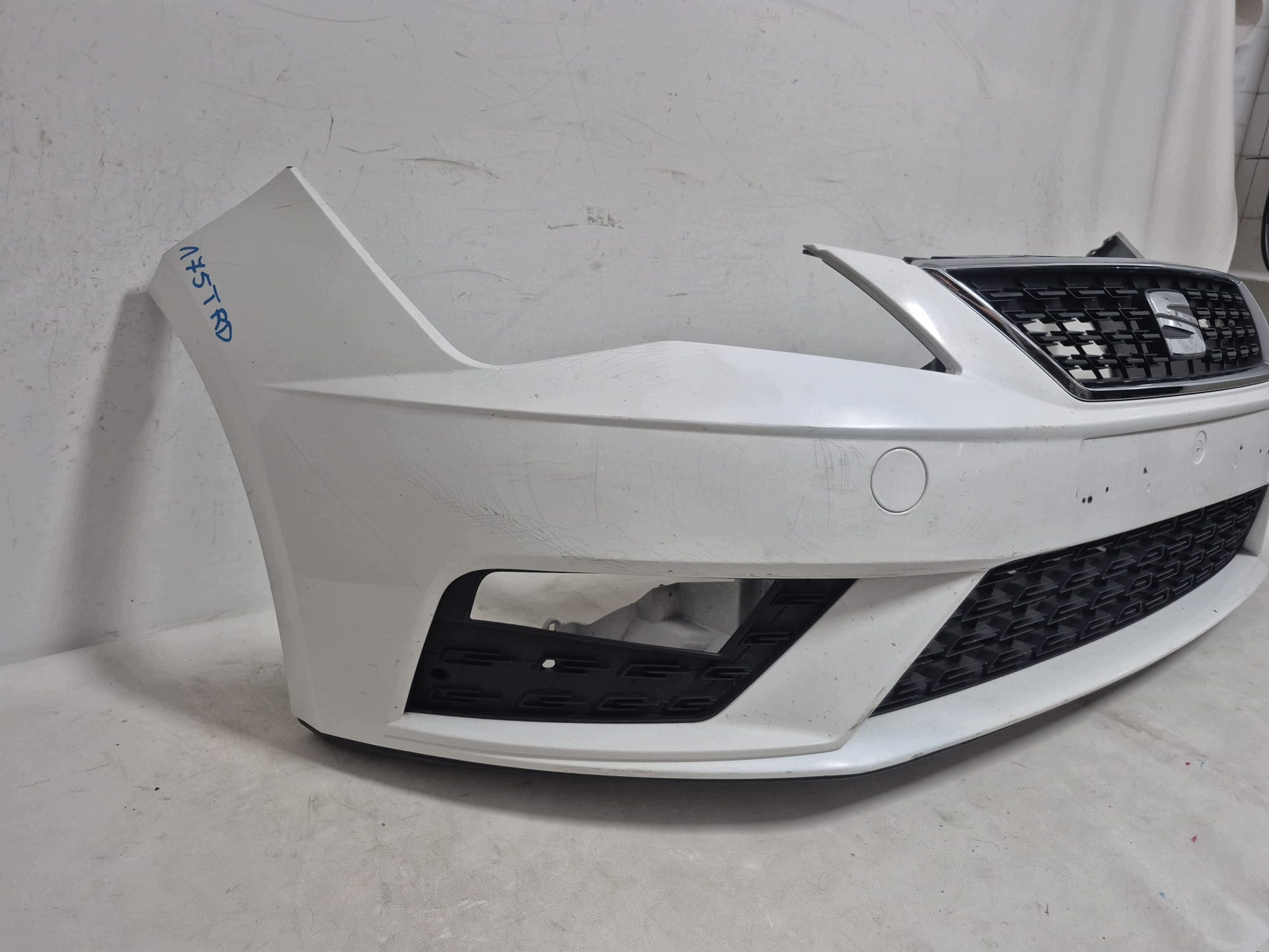 SEAT LEON III LIFT 16- bumper front front without DZIUR 5F0807221R