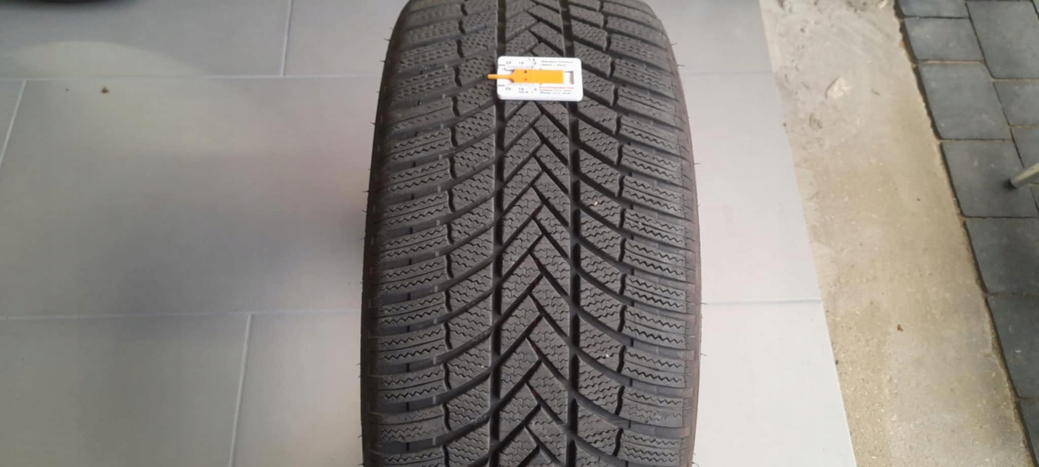 BRIDGESTONE BLIZZAK LM005 245/40R19 98V XL 2021